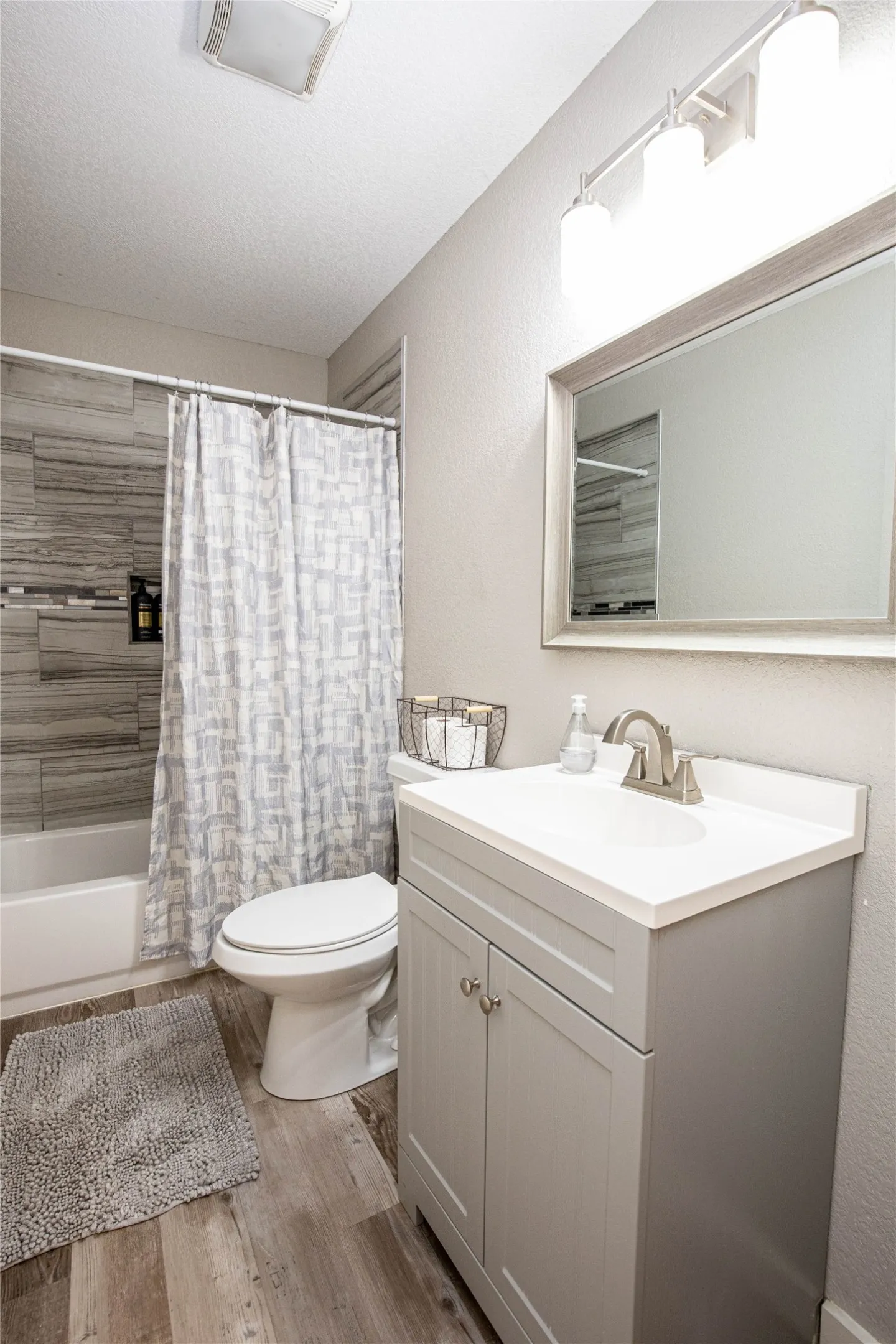 Single Family Residence For Sale in Mc Lennan County , 1108 N 28th Street, Waco, Texas 76707, 3 Bedroom, 2 Bathroom, 2 Garage spaces, 1,316 Sqft, built in 1948, mls#21370893, Real Estate Agent in Waco, Homes For Sale in Mc Lennan county, Homes For Sale in Waco, Realtor in Waco Texas, Real Estate Brokerage Independent Realty Texas, Luminita Cordes Realtor