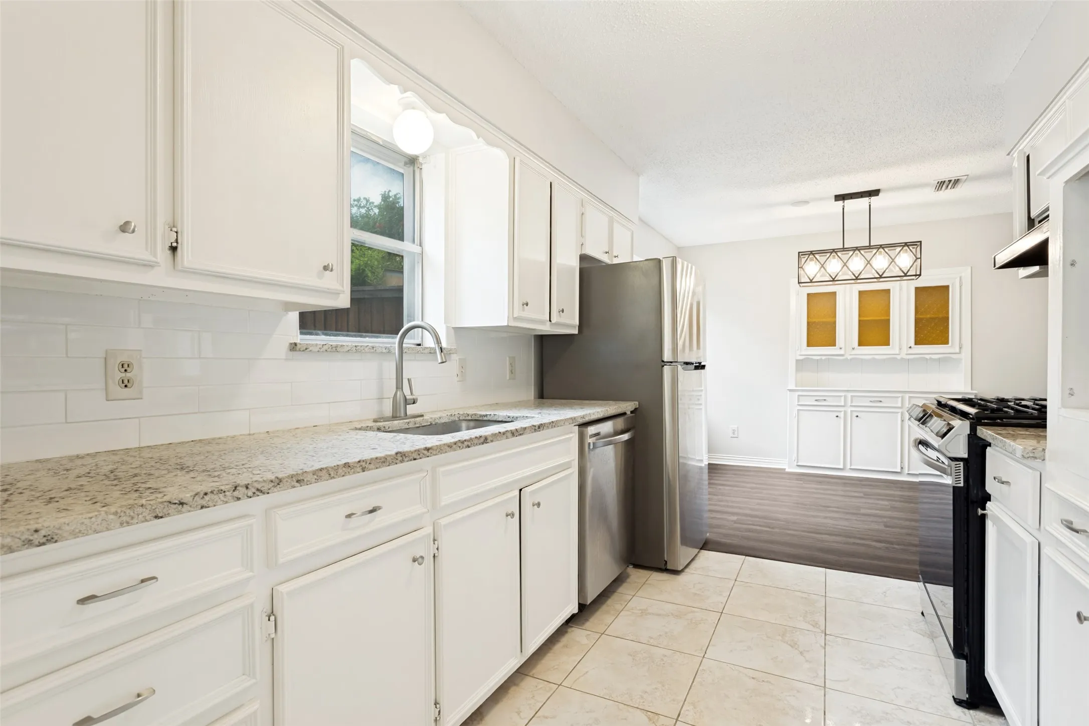 Single Family Residence For Sale in Dallas County , 2629 Montclair Lane, Mesquite, Texas 75150, 4 Bedroom, 2 Bathroom, 2 Garage spaces, 2,062 Sqft, built in 1974, mls#21232635, Real Estate Agent in Mesquite, Homes For Sale in Dallas county, Homes For Sale in Mesquite, Realtor in Mesquite Texas, Real Estate Brokerage Independent Realty Texas, Luminita Cordes Realtor