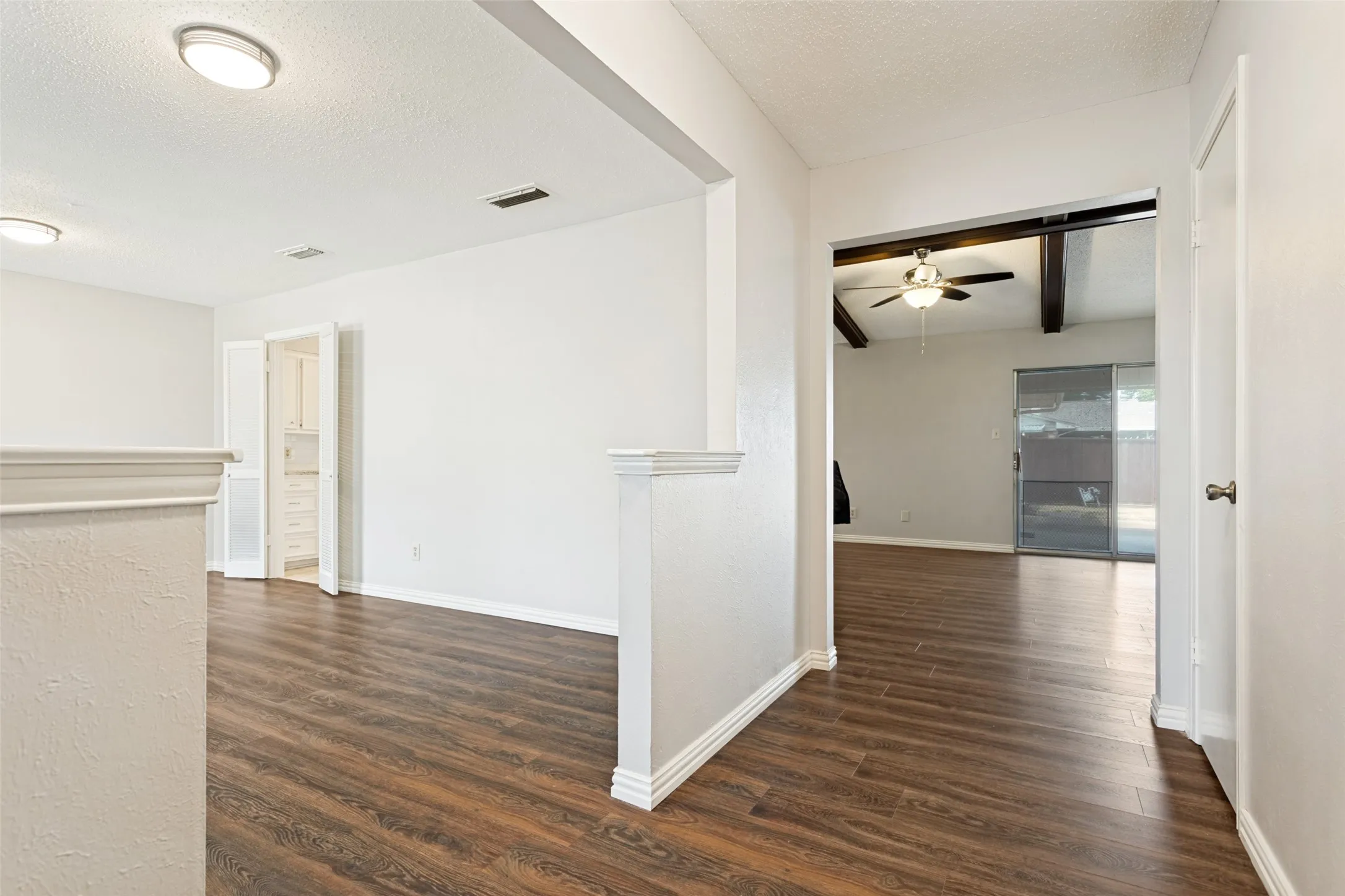 Single Family Residence For Sale in Dallas County , 2629 Montclair Lane, Mesquite, Texas 75150, 4 Bedroom, 2 Bathroom, 2 Garage spaces, 2,062 Sqft, built in 1974, mls#21232635, Real Estate Agent in Mesquite, Homes For Sale in Dallas county, Homes For Sale in Mesquite, Realtor in Mesquite Texas, Real Estate Brokerage Independent Realty Texas, Luminita Cordes Realtor