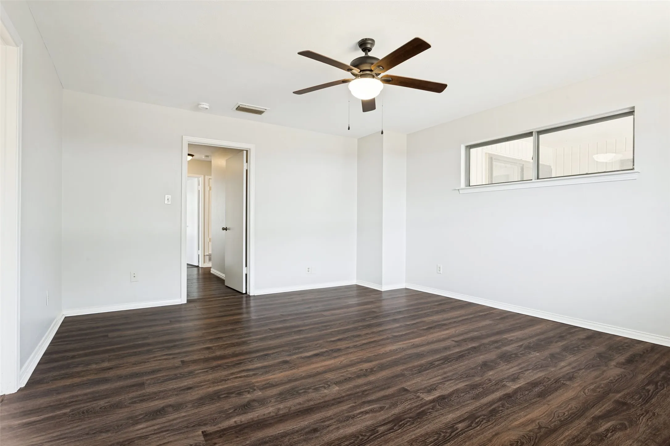 Single Family Residence For Sale in Dallas County , 2629 Montclair Lane, Mesquite, Texas 75150, 4 Bedroom, 2 Bathroom, 2 Garage spaces, 2,062 Sqft, built in 1974, mls#21232635, Real Estate Agent in Mesquite, Homes For Sale in Dallas county, Homes For Sale in Mesquite, Realtor in Mesquite Texas, Real Estate Brokerage Independent Realty Texas, Luminita Cordes Realtor