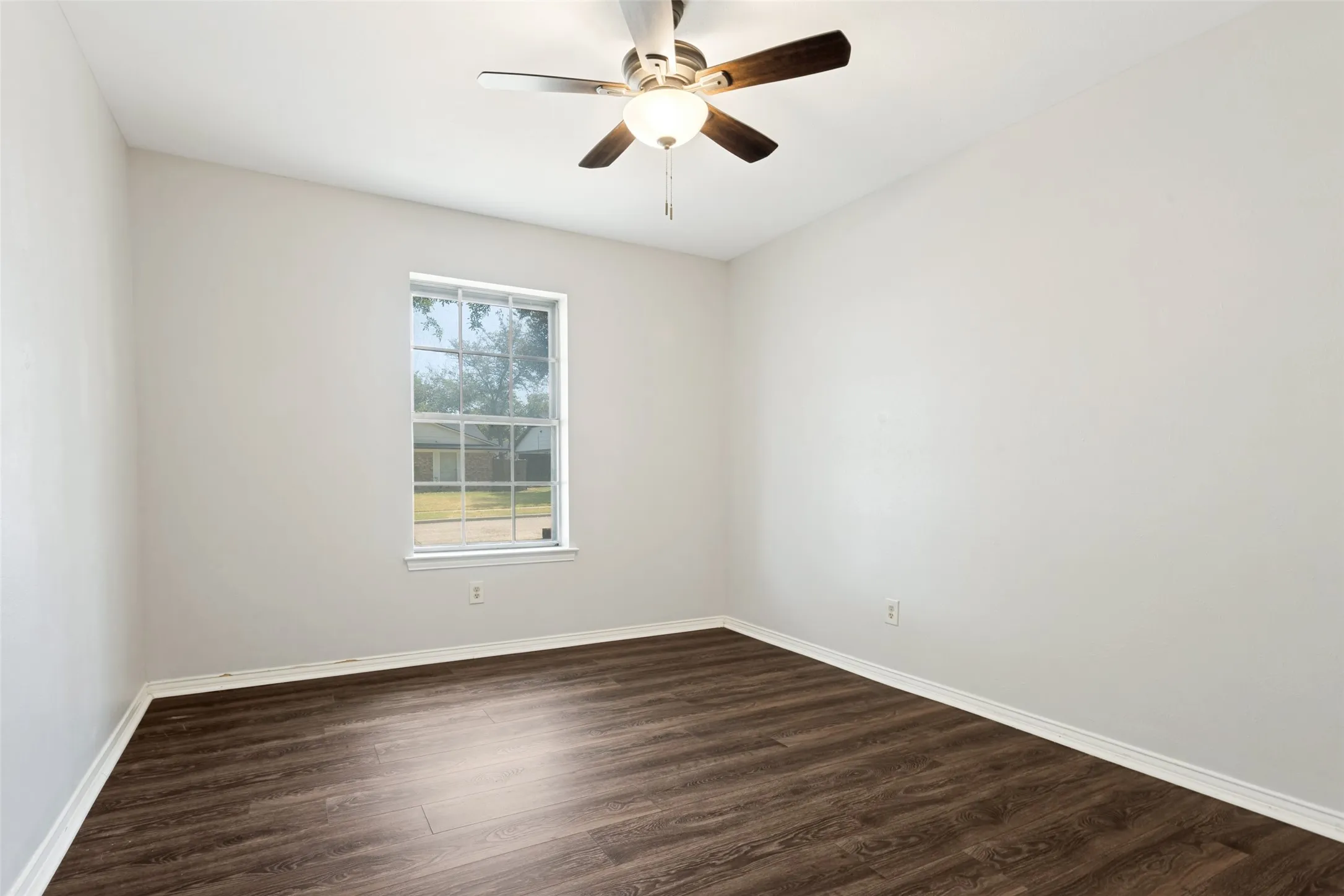 Single Family Residence For Sale in Dallas County , 2629 Montclair Lane, Mesquite, Texas 75150, 4 Bedroom, 2 Bathroom, 2 Garage spaces, 2,062 Sqft, built in 1974, mls#21232635, Real Estate Agent in Mesquite, Homes For Sale in Dallas county, Homes For Sale in Mesquite, Realtor in Mesquite Texas, Real Estate Brokerage Independent Realty Texas, Luminita Cordes Realtor
