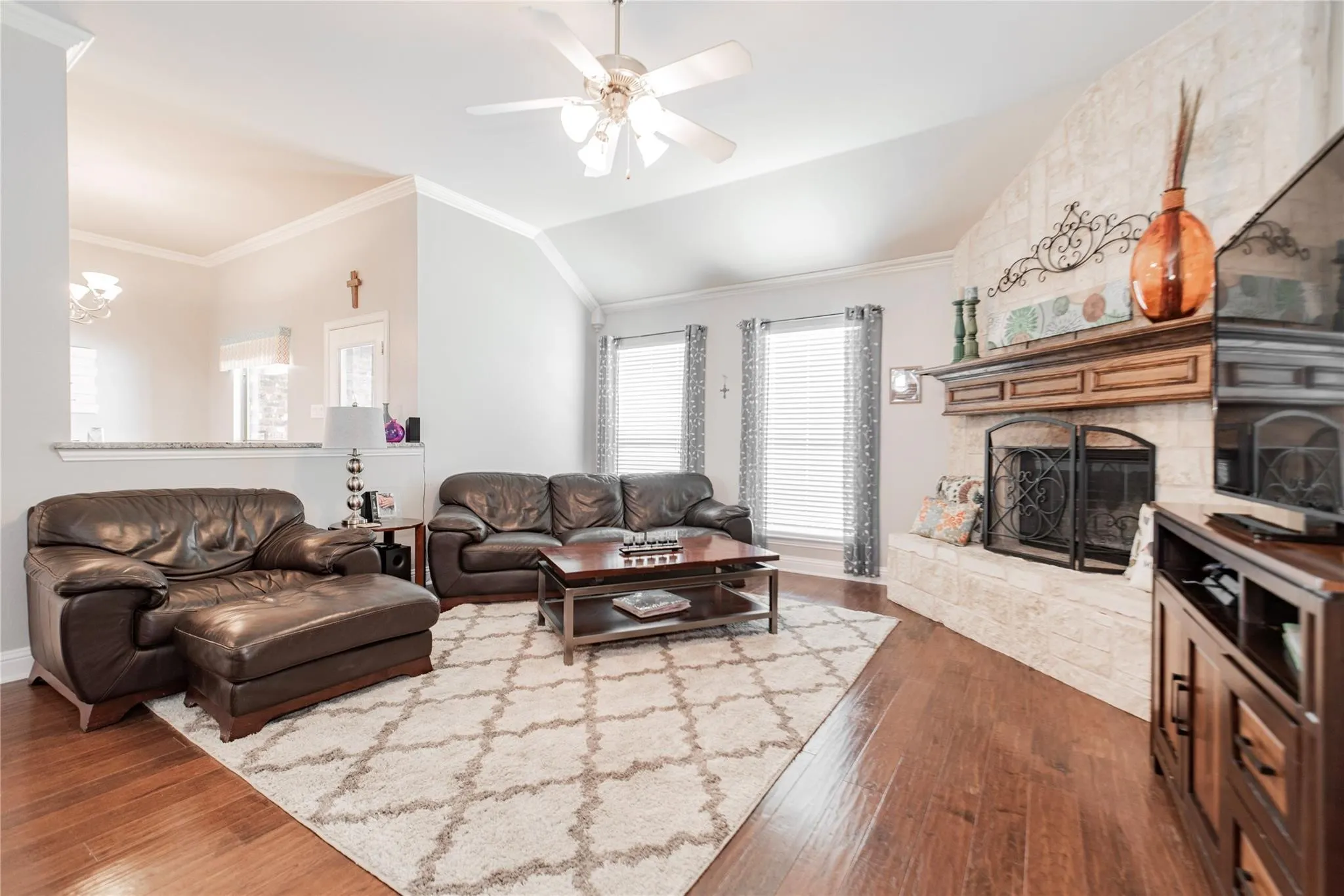 Single Family Residence For Sale in Rockwall County , 245 Mckinley Lane, Royse City, Texas 75189, 4 Bedroom, 2 Bathroom, 2 Garage spaces, 2,425 Sqft, built in 2007, mls#21370909, Real Estate Agent in Royse City, Homes For Sale in Rockwall county, Homes For Sale in Royse City, Realtor in Royse City Texas, Real Estate Brokerage Independent Realty Texas, Luminita Cordes Realtor