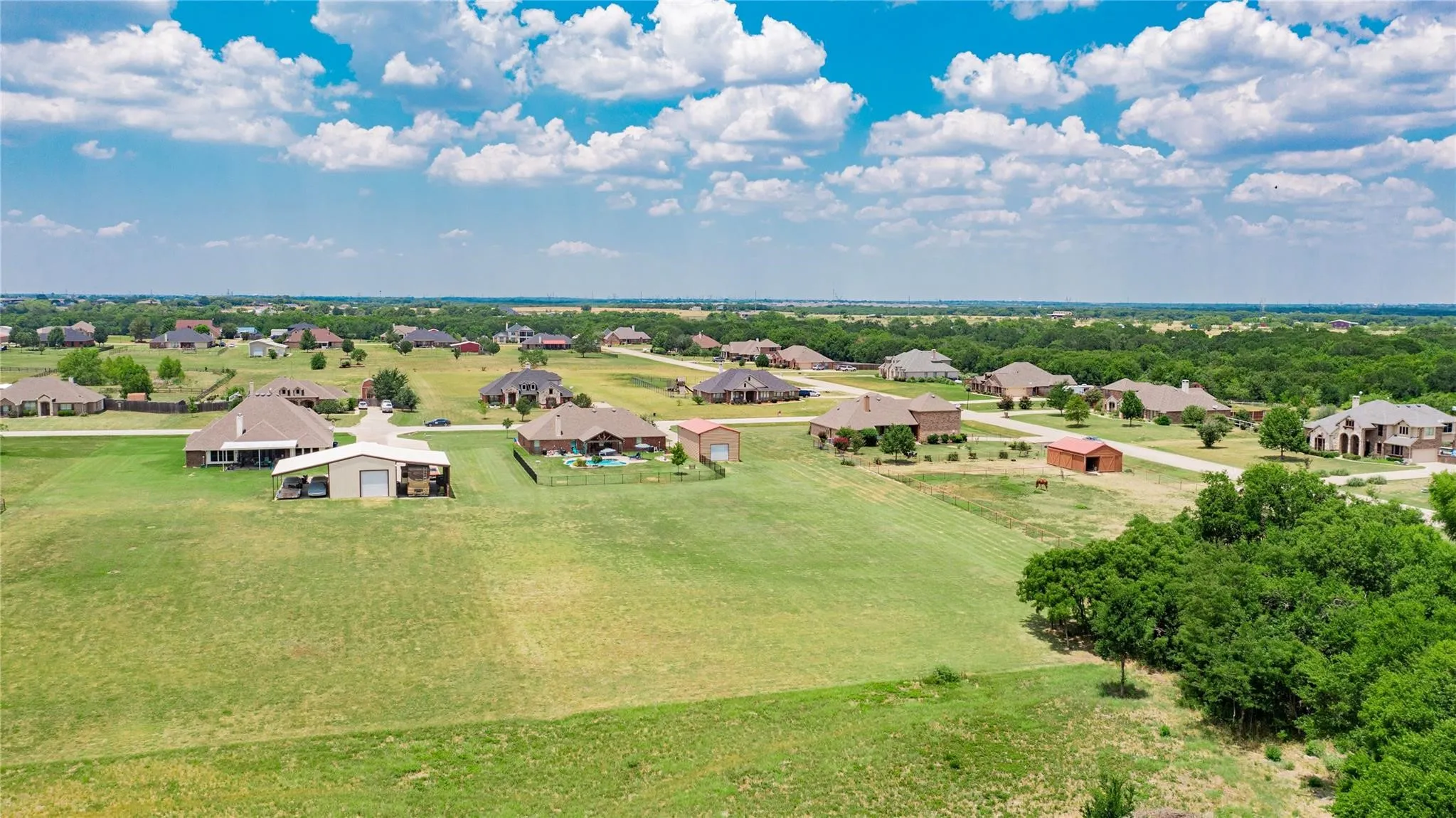 Single Family Residence For Sale in Rockwall County , 245 Mckinley Lane, Royse City, Texas 75189, 4 Bedroom, 2 Bathroom, 2 Garage spaces, 2,425 Sqft, built in 2007, mls#21370909, Real Estate Agent in Royse City, Homes For Sale in Rockwall county, Homes For Sale in Royse City, Realtor in Royse City Texas, Real Estate Brokerage Independent Realty Texas, Luminita Cordes Realtor