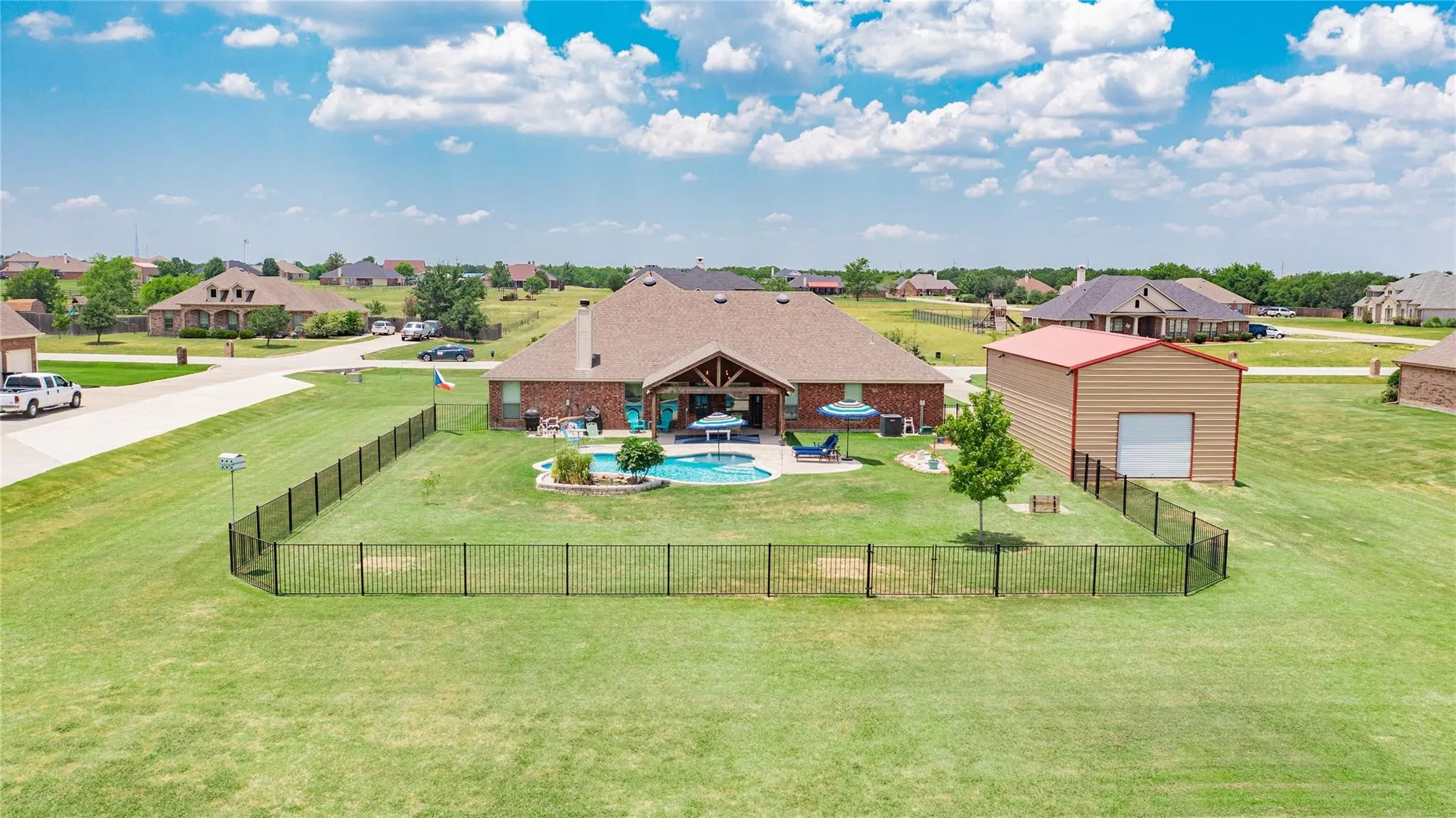 Single Family Residence For Sale in Rockwall County , 245 Mckinley Lane, Royse City, Texas 75189, 4 Bedroom, 2 Bathroom, 2 Garage spaces, 2,425 Sqft, built in 2007, mls#21370909, Real Estate Agent in Royse City, Homes For Sale in Rockwall county, Homes For Sale in Royse City, Realtor in Royse City Texas, Real Estate Brokerage Independent Realty Texas, Luminita Cordes Realtor