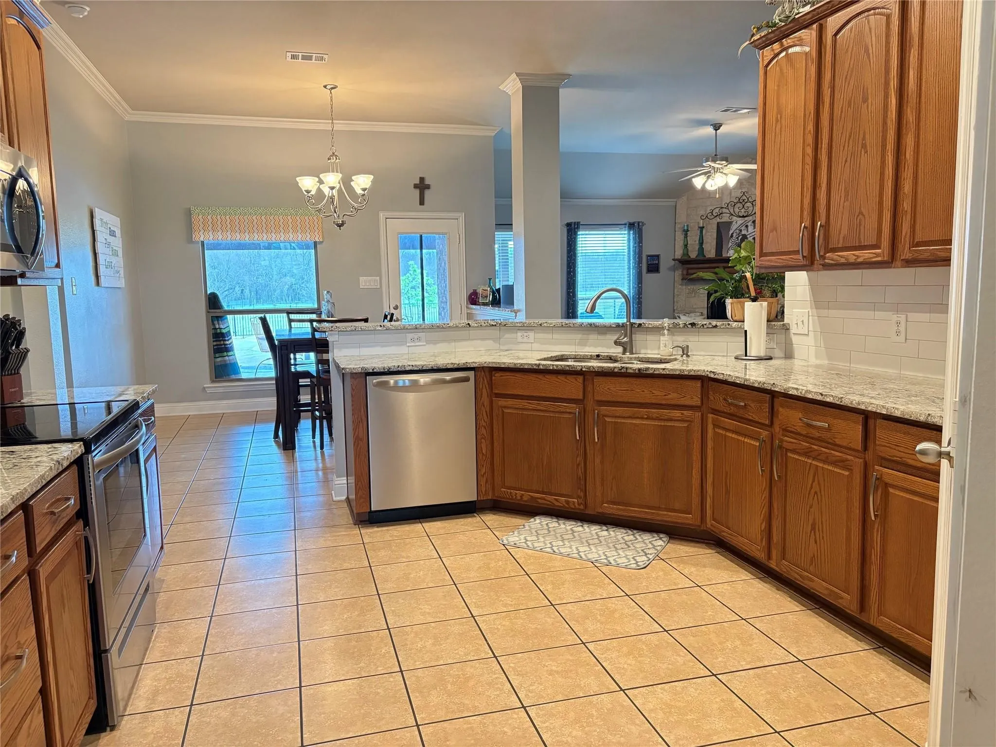 Single Family Residence For Sale in Rockwall County , 245 Mckinley Lane, Royse City, Texas 75189, 4 Bedroom, 2 Bathroom, 2 Garage spaces, 2,425 Sqft, built in 2007, mls#21370909, Real Estate Agent in Royse City, Homes For Sale in Rockwall county, Homes For Sale in Royse City, Realtor in Royse City Texas, Real Estate Brokerage Independent Realty Texas, Luminita Cordes Realtor