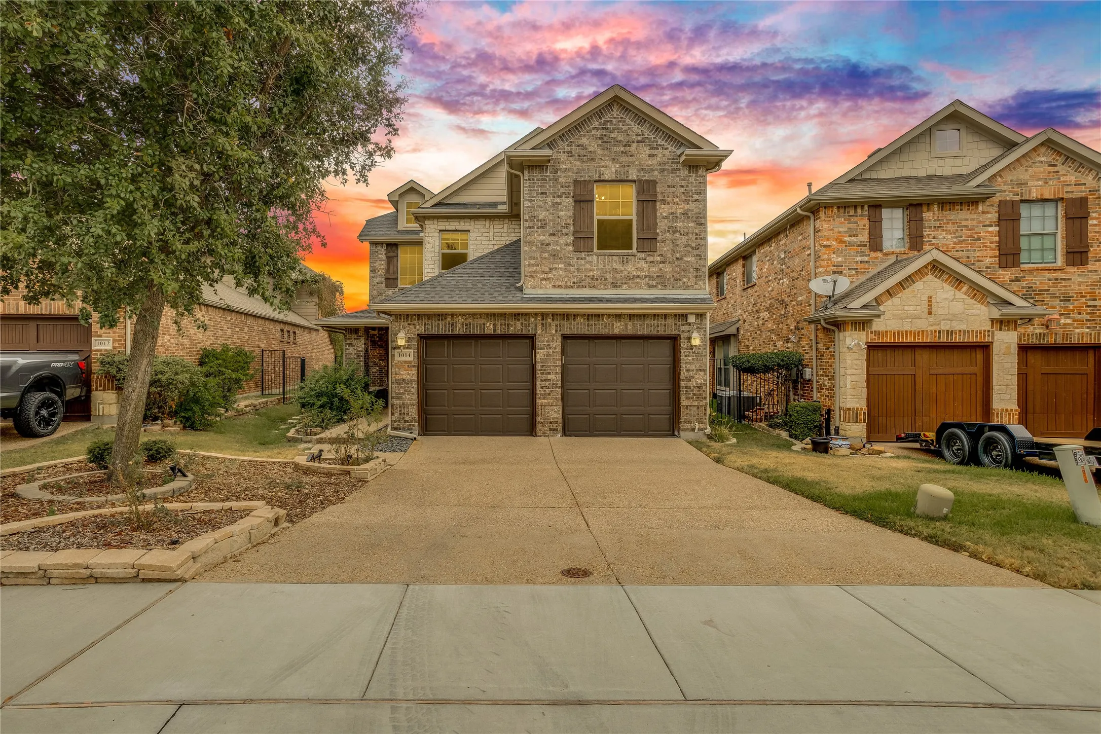 Single Family Residence For Sale in Dallas County , 1014 Kaylie Street, Grand Prairie, Texas 75052, 3 Bedroom, 3 Bathroom, 2 Garage spaces, 2,521 Sqft, built in 2008, mls#21370271, Real Estate Agent in Grand Prairie, Homes For Sale in Dallas county, Homes For Sale in Grand Prairie, Realtor in Grand Prairie Texas, Real Estate Brokerage Independent Realty Texas, Luminita Cordes Realtor