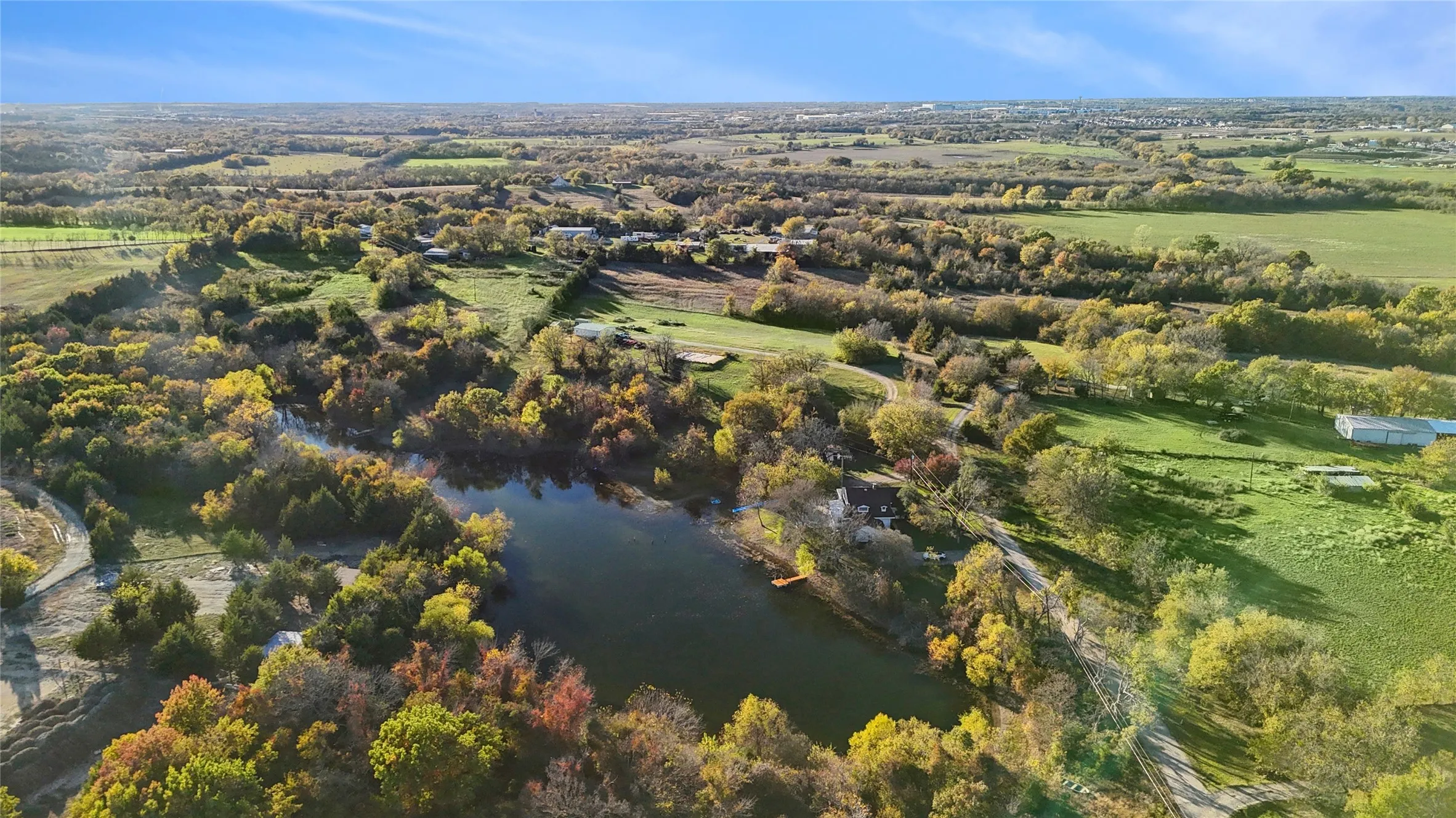Single Family Residence For Sale in Grayson County , 260 Mc Graw Lane, Sherman, Texas 75090, 5 Bedroom, 3 Bathroom, Garage spaces, 3,527 Sqft, built in 1945, mls#21363039, Real Estate Agent in Sherman, Homes For Sale in Grayson county, Homes For Sale in Sherman, Realtor in Sherman Texas, Real Estate Brokerage Independent Realty Texas, Luminita Cordes Realtor