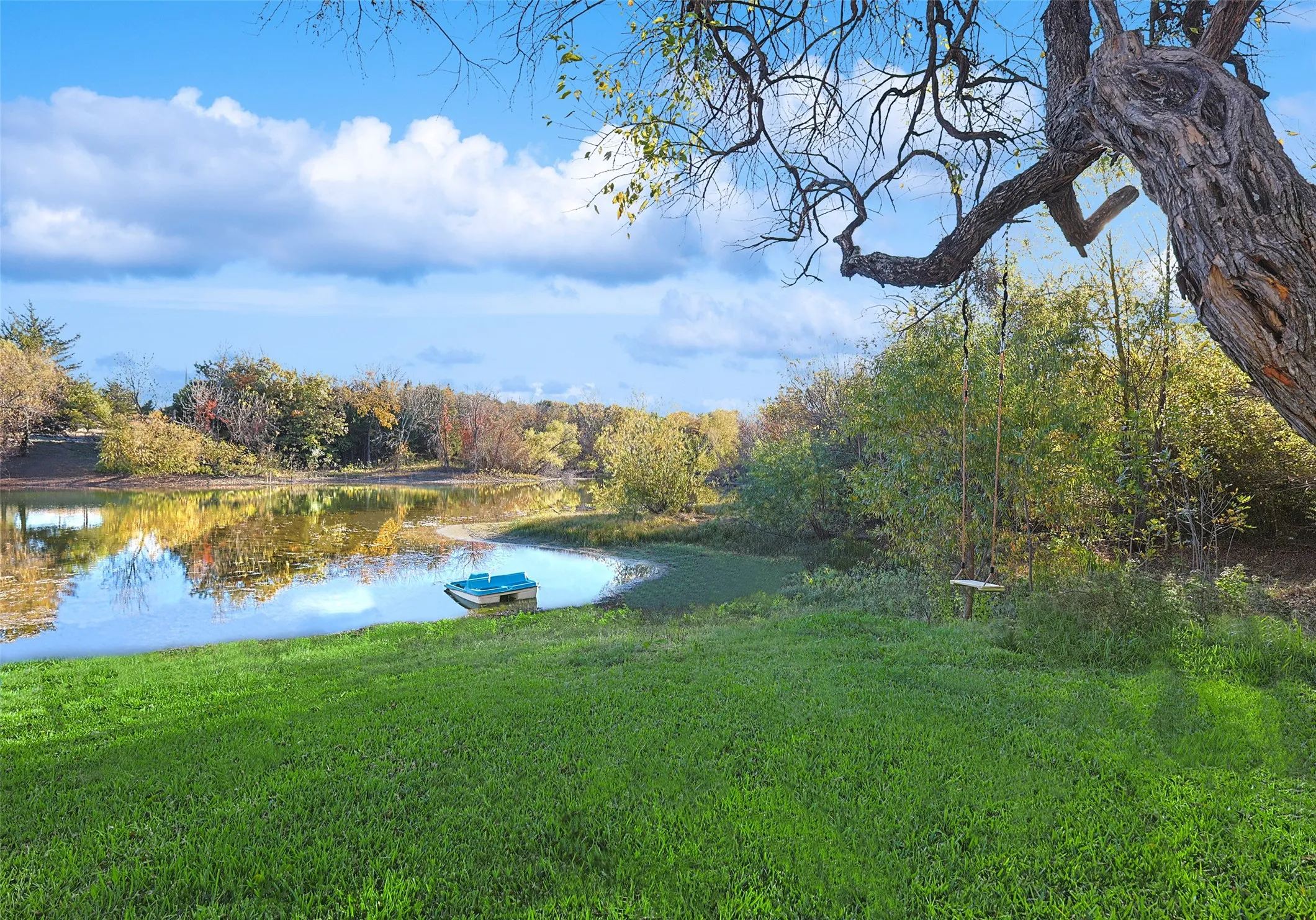 Single Family Residence For Sale in Grayson County , 260 Mc Graw Lane, Sherman, Texas 75090, 5 Bedroom, 3 Bathroom, Garage spaces, 3,527 Sqft, built in 1945, mls#21363039, Real Estate Agent in Sherman, Homes For Sale in Grayson county, Homes For Sale in Sherman, Realtor in Sherman Texas, Real Estate Brokerage Independent Realty Texas, Luminita Cordes Realtor