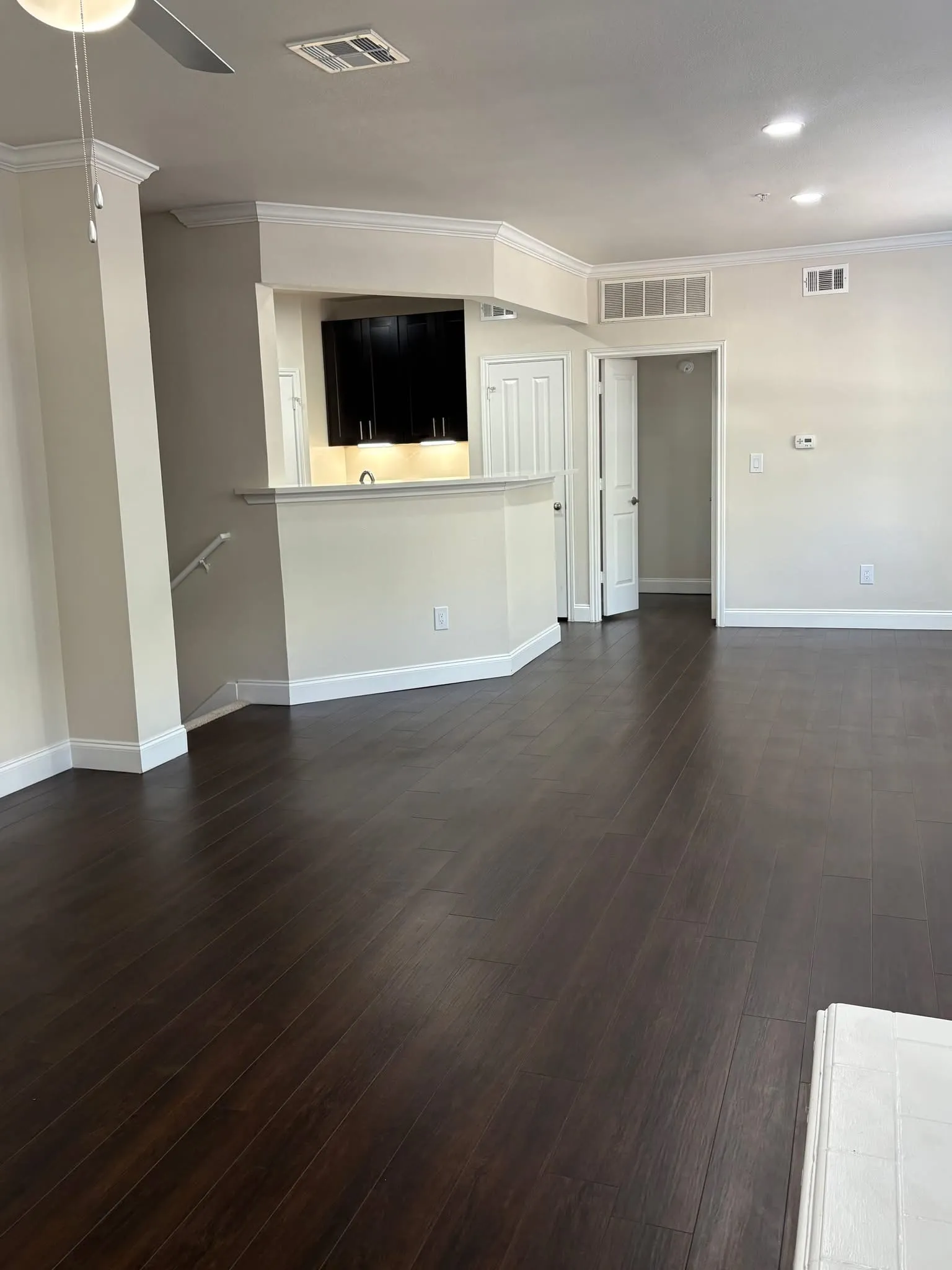 Townhouse For Rent in Dallas County , 5445 Caruth Haven Lane 2514, Dallas, Texas 75225, 1 Bedroom, 1 Bathroom, 1 Garage spaces, 949 Sqft, built in 1998, mls#21370886, Real Estate Agent in Dallas, Homes For Rent in Dallas county, Homes For Rent in Dallas, Realtor in Dallas Texas, Real Estate Brokerage Independent Realty Texas, Luminita Cordes Realtor