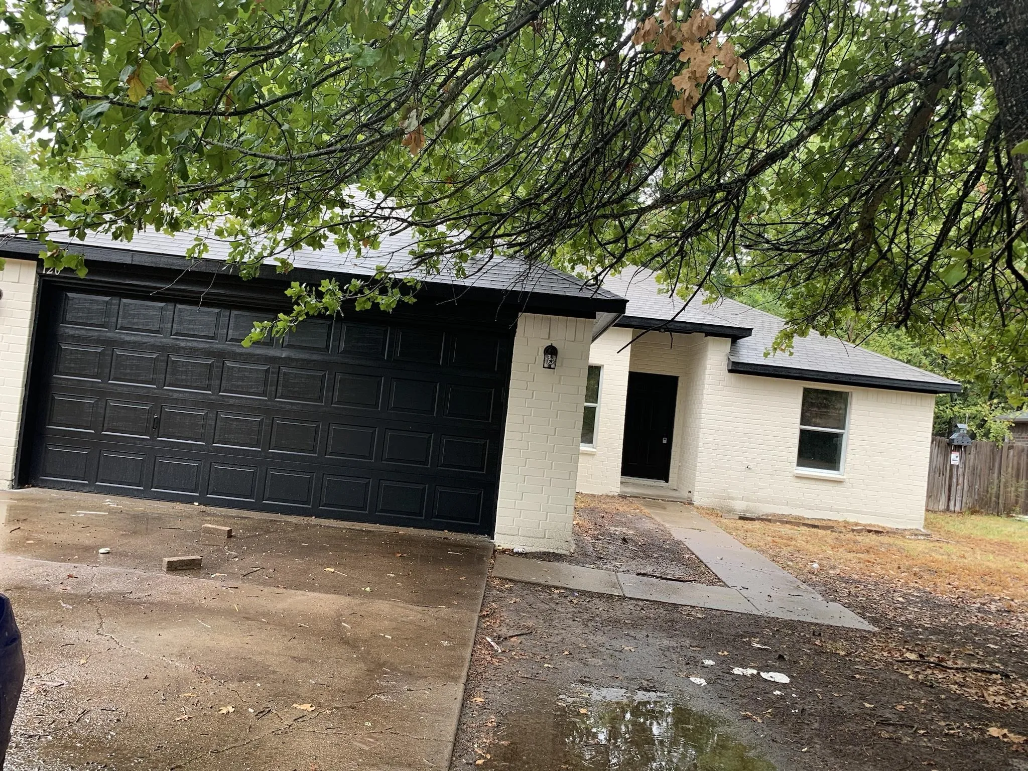 Single Family Residence For Rent in Henderson County , 120 Plumthicket Lane, Trinidad, Texas 75163, 3 Bedroom, 2 Bathroom, 2 Garage spaces, 1,399 Sqft, built in 2006, mls#21370914, Real Estate Agent in Trinidad, Homes For Rent in Henderson county, Homes For Rent in Trinidad, Realtor in Trinidad Texas, Real Estate Brokerage Independent Realty Texas, Luminita Cordes Realtor
