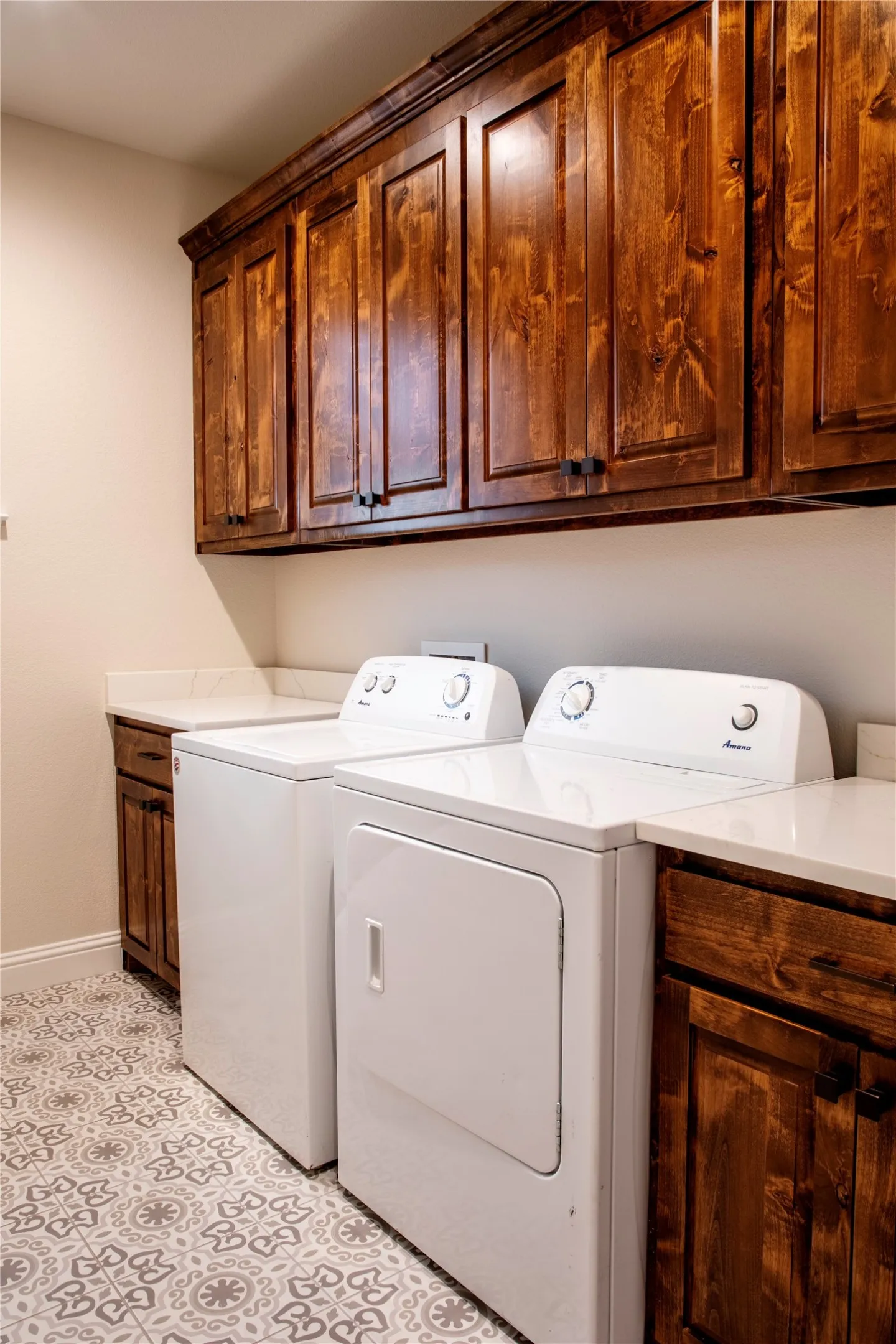 Single Family Residence For Sale in Parker County , 1045 Bermes Court, Brock, Texas 76087, 3 Bedroom, 2 Bathroom, 2 Garage spaces, 2,178 Sqft, built in 2024, mls#21364988, Real Estate Agent in Brock, Homes For Sale in Parker county, Homes For Sale in Brock, Realtor in Brock Texas, Real Estate Brokerage Independent Realty Texas, Luminita Cordes Realtor