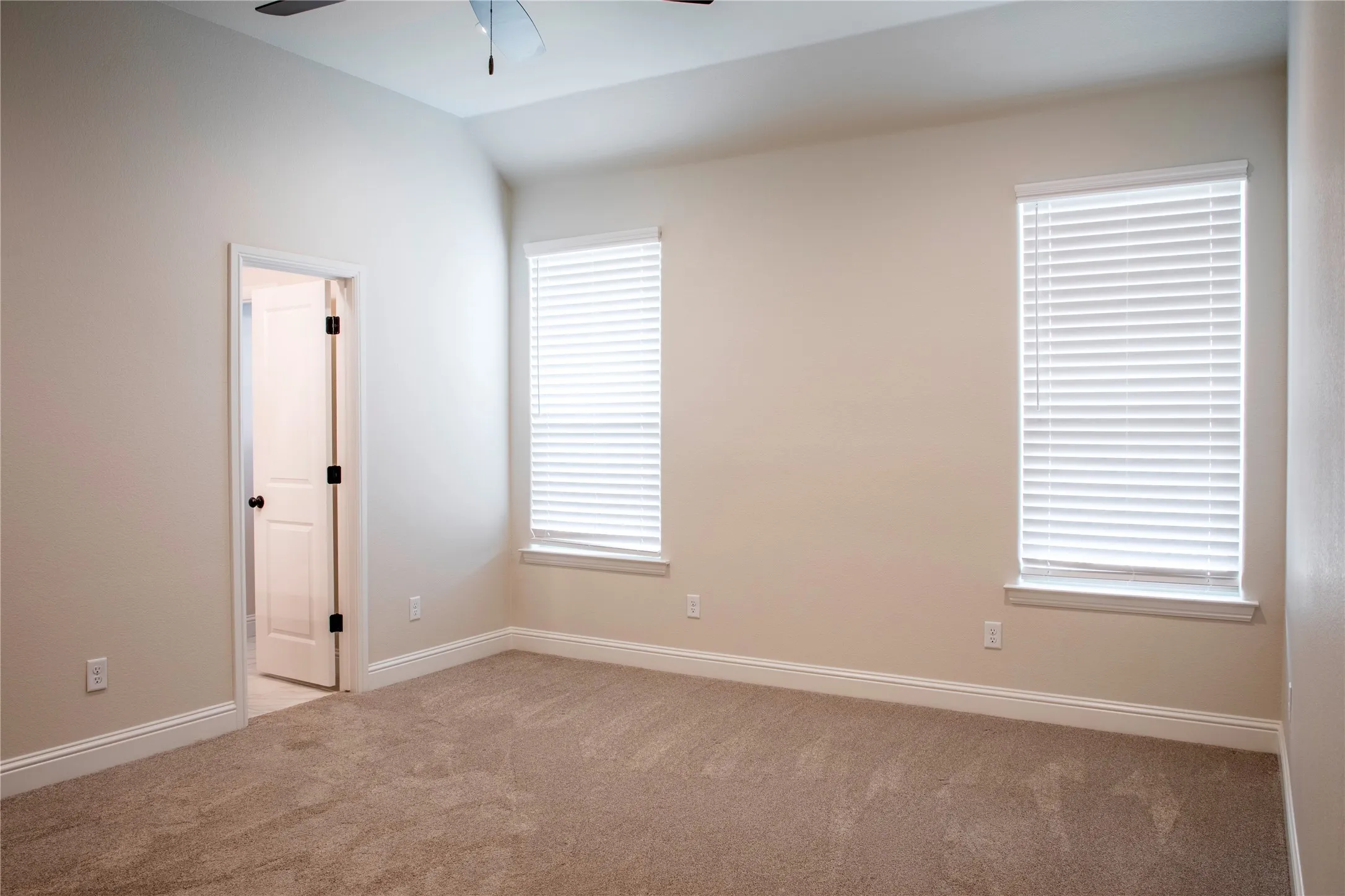 Single Family Residence For Sale in Parker County , 1045 Bermes Court, Brock, Texas 76087, 3 Bedroom, 2 Bathroom, 2 Garage spaces, 2,178 Sqft, built in 2024, mls#21364988, Real Estate Agent in Brock, Homes For Sale in Parker county, Homes For Sale in Brock, Realtor in Brock Texas, Real Estate Brokerage Independent Realty Texas, Luminita Cordes Realtor