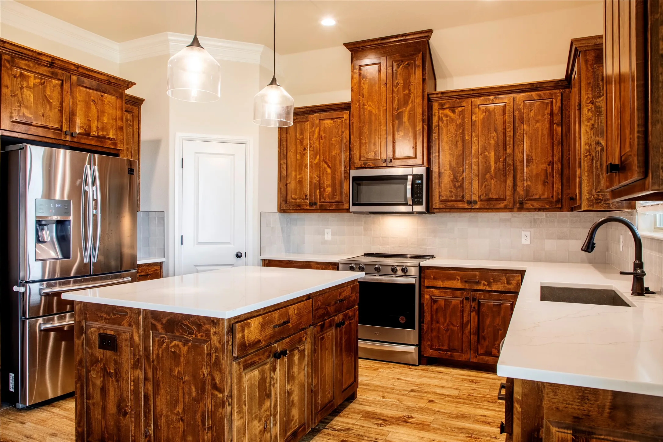 Single Family Residence For Sale in Parker County , 1045 Bermes Court, Brock, Texas 76087, 3 Bedroom, 2 Bathroom, 2 Garage spaces, 2,178 Sqft, built in 2024, mls#21364988, Real Estate Agent in Brock, Homes For Sale in Parker county, Homes For Sale in Brock, Realtor in Brock Texas, Real Estate Brokerage Independent Realty Texas, Luminita Cordes Realtor