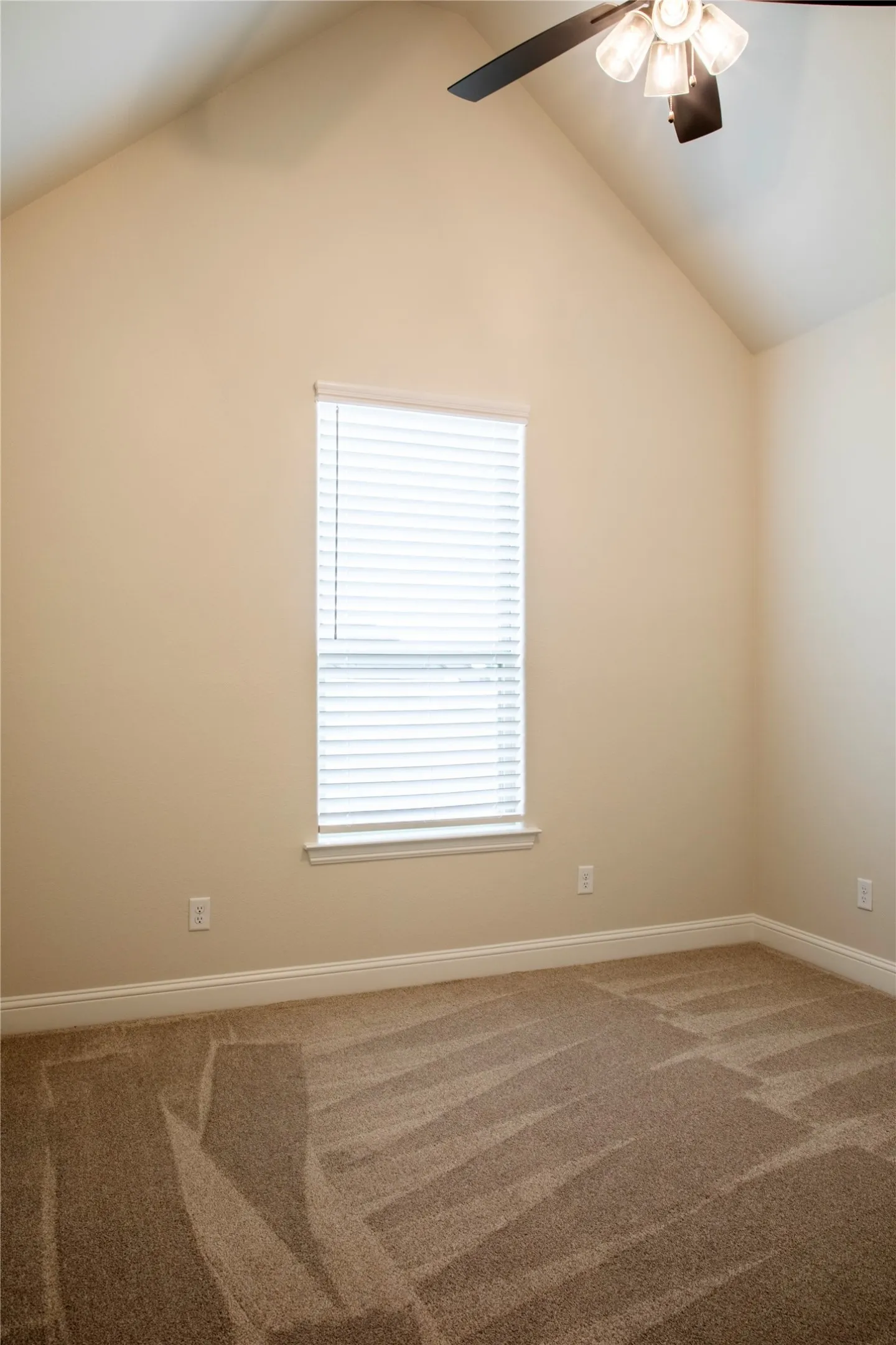 Single Family Residence For Sale in Parker County , 1045 Bermes Court, Brock, Texas 76087, 3 Bedroom, 2 Bathroom, 2 Garage spaces, 2,178 Sqft, built in 2024, mls#21364988, Real Estate Agent in Brock, Homes For Sale in Parker county, Homes For Sale in Brock, Realtor in Brock Texas, Real Estate Brokerage Independent Realty Texas, Luminita Cordes Realtor