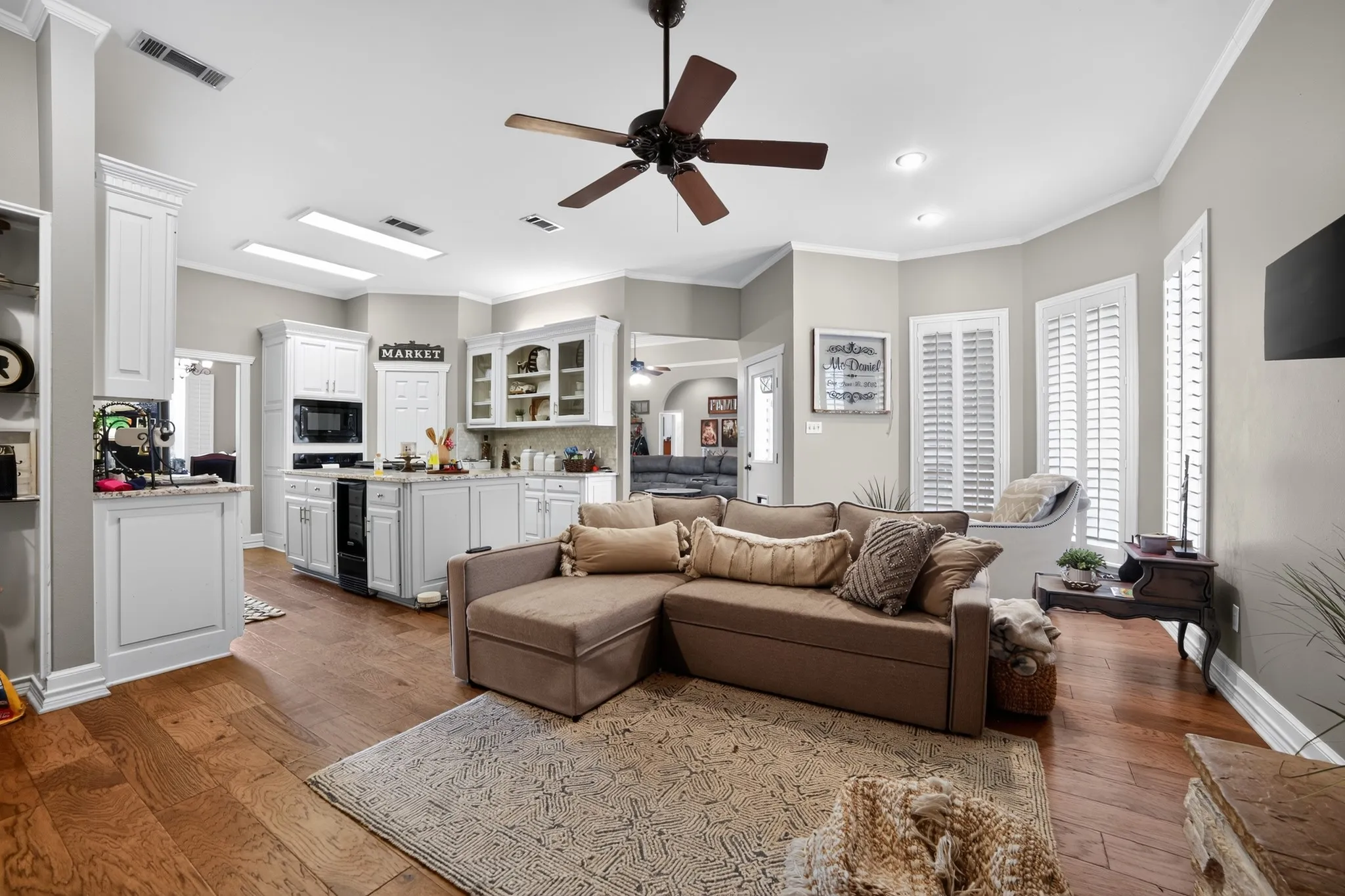 Single Family Residence For Sale in Van Zandt County , 1807 Mill Creek Road, Canton, Texas 75103, 4 Bedroom, 3 Bathroom, 2 Garage spaces, 2,792 Sqft, built in 1996, mls#21370927, Real Estate Agent in Canton, Homes For Sale in Van Zandt county, Homes For Sale in Canton, Realtor in Canton Texas, Real Estate Brokerage Independent Realty Texas, Luminita Cordes Realtor