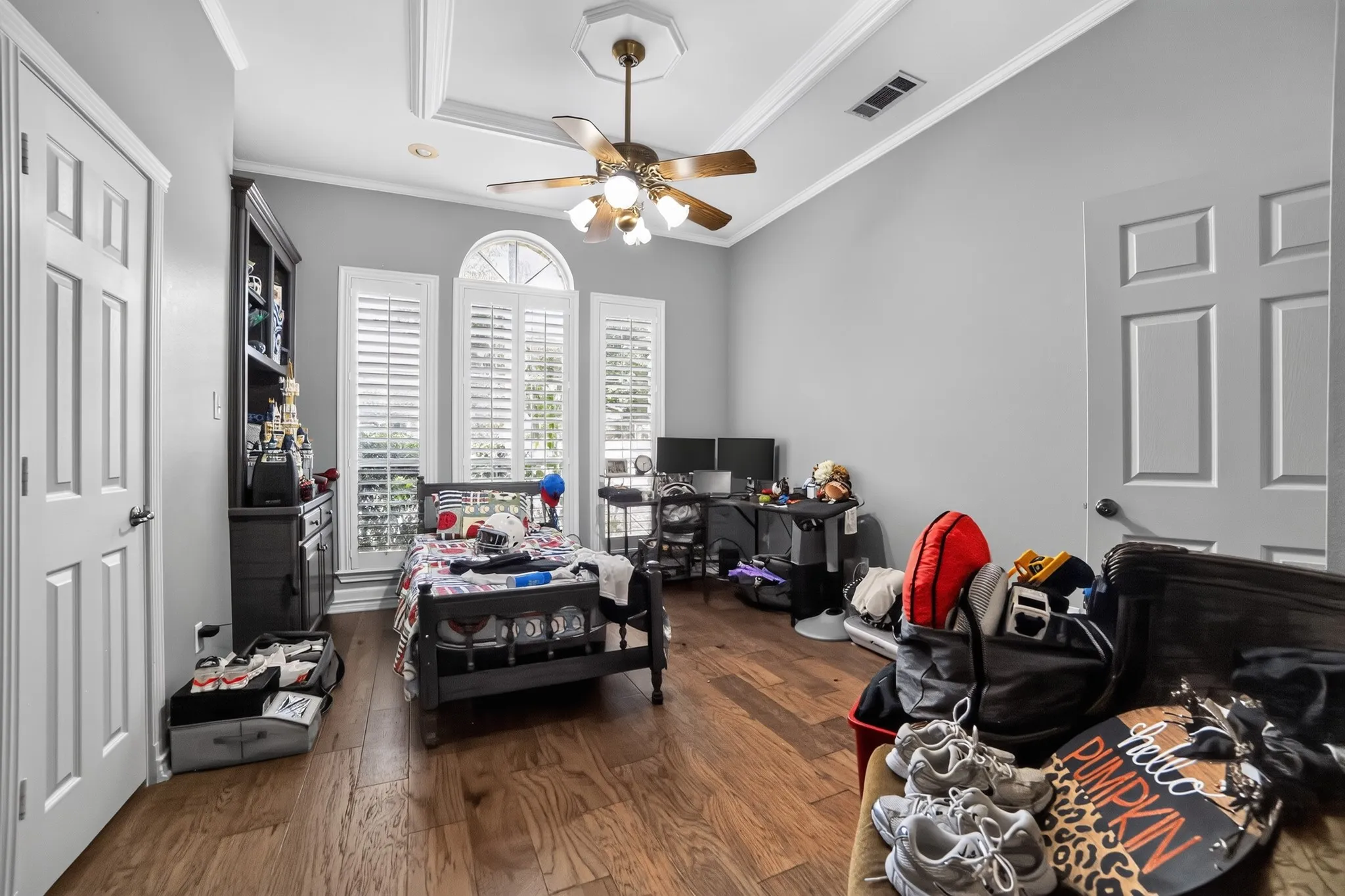 Single Family Residence For Sale in Van Zandt County , 1807 Mill Creek Road, Canton, Texas 75103, 4 Bedroom, 3 Bathroom, 2 Garage spaces, 2,792 Sqft, built in 1996, mls#21370927, Real Estate Agent in Canton, Homes For Sale in Van Zandt county, Homes For Sale in Canton, Realtor in Canton Texas, Real Estate Brokerage Independent Realty Texas, Luminita Cordes Realtor