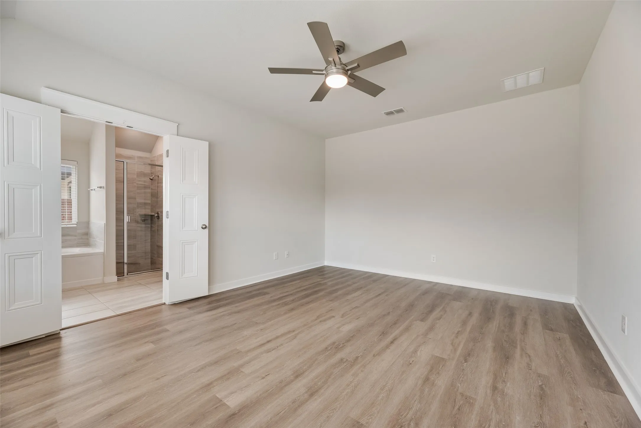 Single Family Residence For Sale in Collin County , 2850 Robertson Way, Royse City, Texas 75189, 5 Bedroom, 2 Bathroom, 2 Garage spaces, 2,148 Sqft, built in 2023, mls#21370894, Real Estate Agent in Royse City, Homes For Sale in Collin county, Homes For Sale in Royse City, Realtor in Royse City Texas, Real Estate Brokerage Independent Realty Texas, Luminita Cordes Realtor