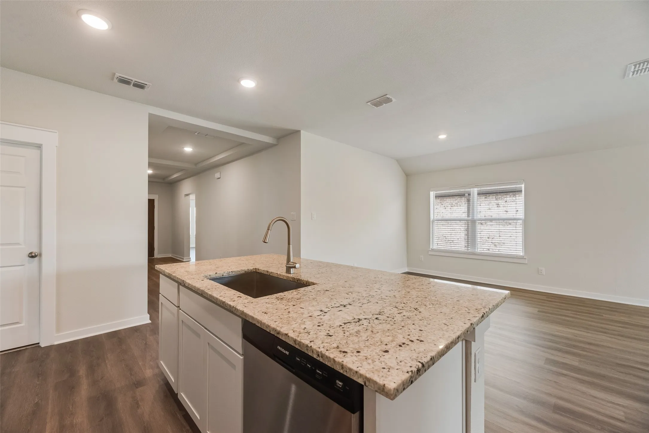 Single Family Residence For Sale in Collin County , 2850 Robertson Way, Royse City, Texas 75189, 5 Bedroom, 2 Bathroom, 2 Garage spaces, 2,148 Sqft, built in 2023, mls#21370894, Real Estate Agent in Royse City, Homes For Sale in Collin county, Homes For Sale in Royse City, Realtor in Royse City Texas, Real Estate Brokerage Independent Realty Texas, Luminita Cordes Realtor