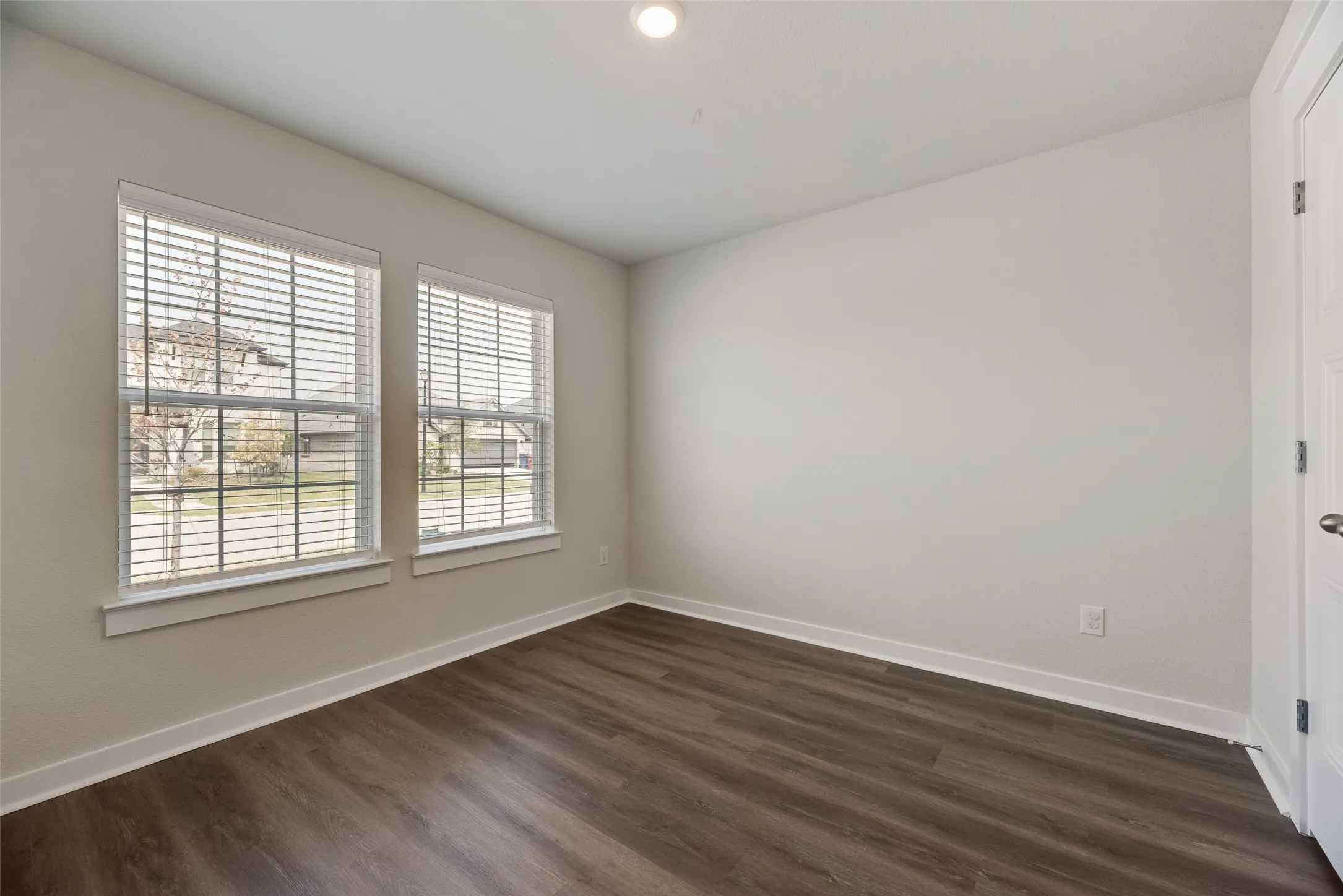Single Family Residence For Sale in Collin County , 2850 Robertson Way, Royse City, Texas 75189, 5 Bedroom, 2 Bathroom, 2 Garage spaces, 2,148 Sqft, built in 2023, mls#21370894, Real Estate Agent in Royse City, Homes For Sale in Collin county, Homes For Sale in Royse City, Realtor in Royse City Texas, Real Estate Brokerage Independent Realty Texas, Luminita Cordes Realtor