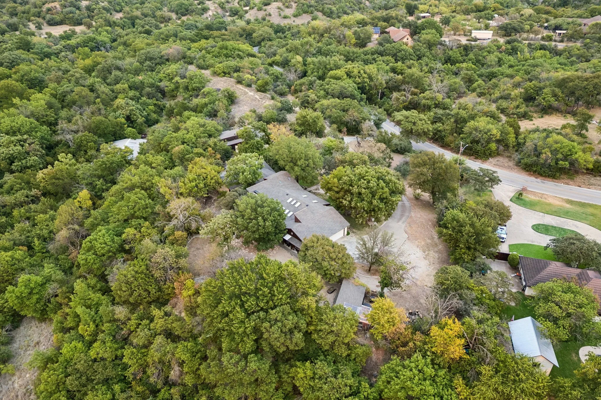 Single Family Residence For Sale in Tarrant County , 721 Verna Trail N, Fort Worth, Texas 76108, 3 Bedroom, 4 Bathroom, 10 Garage spaces, 3,482 Sqft, built in 1976, mls#21358085, Real Estate Agent in Fort Worth, Homes For Sale in Tarrant county, Homes For Sale in Fort Worth, Realtor in Fort Worth Texas, Real Estate Brokerage Independent Realty Texas, Luminita Cordes Realtor