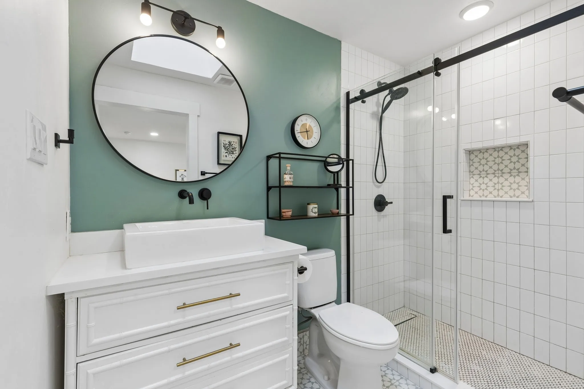 Single Family Residence For Sale in Tarrant County , 721 Verna Trail N, Fort Worth, Texas 76108, 3 Bedroom, 4 Bathroom, 10 Garage spaces, 3,482 Sqft, built in 1976, mls#21358085, Real Estate Agent in Fort Worth, Homes For Sale in Tarrant county, Homes For Sale in Fort Worth, Realtor in Fort Worth Texas, Real Estate Brokerage Independent Realty Texas, Luminita Cordes Realtor