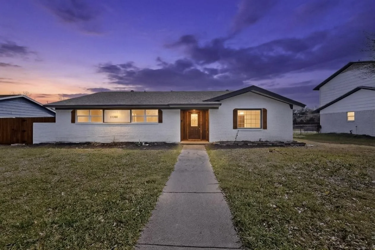 Single Family Residence For Sale in Dallas County , 11360 Drummond Drive, Dallas, Texas 75228, 6 Bedroom, 2 Bathroom, Garage spaces, 2,700 Sqft, built in 1966, mls#21370937, Real Estate Agent in Dallas, Homes For Sale in Dallas county, Homes For Sale in Dallas, Realtor in Dallas Texas, Real Estate Brokerage Independent Realty Texas, Luminita Cordes Realtor