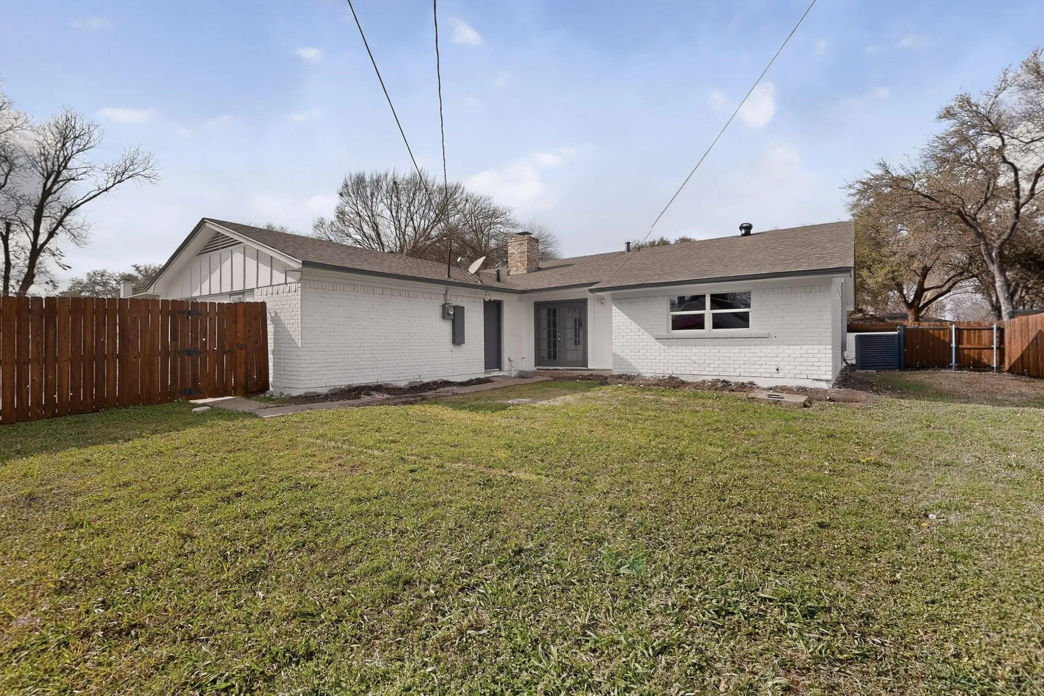 Single Family Residence For Sale in Dallas County , 11360 Drummond Drive, Dallas, Texas 75228, 6 Bedroom, 2 Bathroom, Garage spaces, 2,700 Sqft, built in 1966, mls#21370937, Real Estate Agent in Dallas, Homes For Sale in Dallas county, Homes For Sale in Dallas, Realtor in Dallas Texas, Real Estate Brokerage Independent Realty Texas, Luminita Cordes Realtor