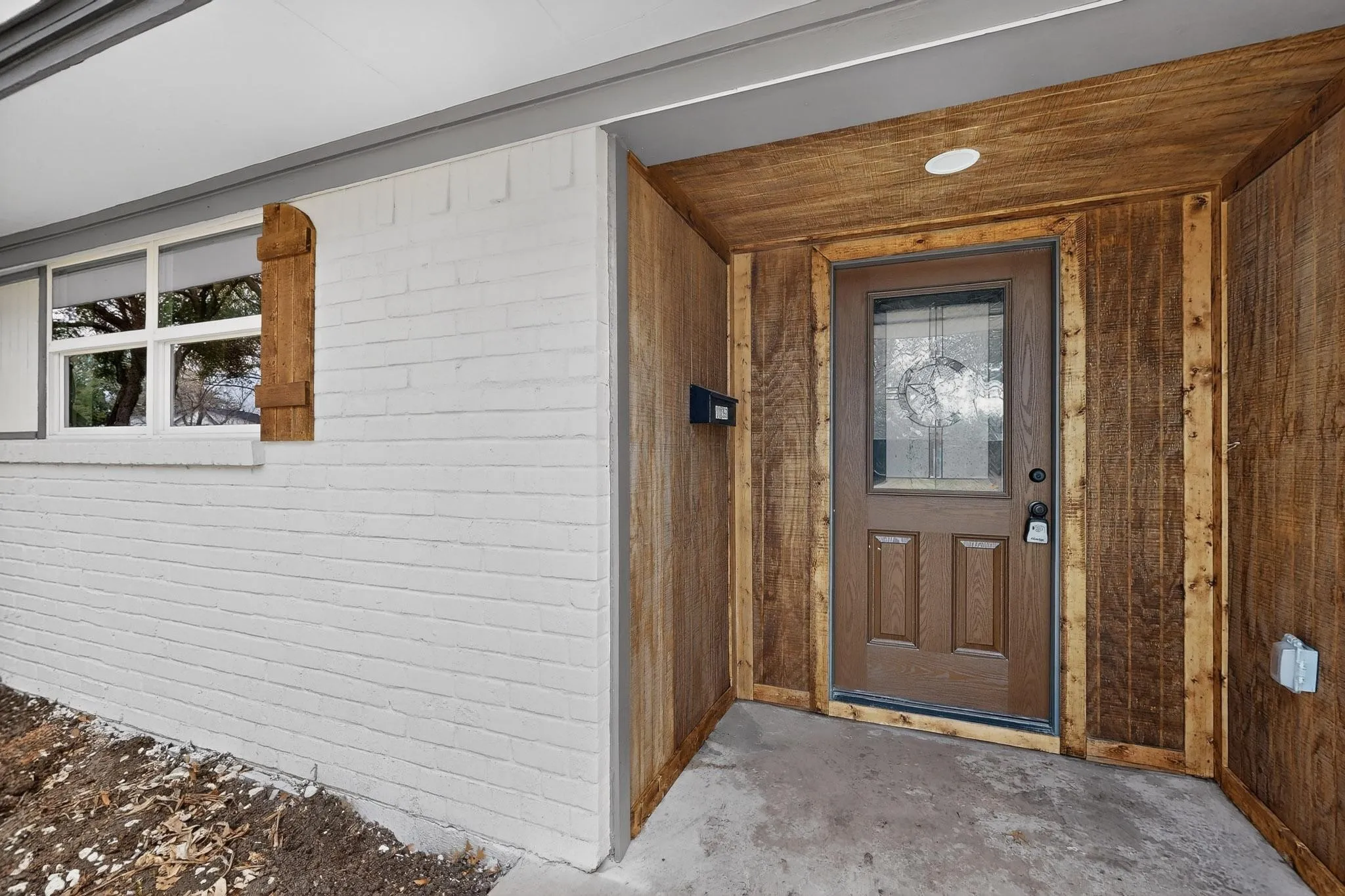 Single Family Residence For Sale in Dallas County , 11360 Drummond Drive, Dallas, Texas 75228, 6 Bedroom, 2 Bathroom, Garage spaces, 2,700 Sqft, built in 1966, mls#21370937, Real Estate Agent in Dallas, Homes For Sale in Dallas county, Homes For Sale in Dallas, Realtor in Dallas Texas, Real Estate Brokerage Independent Realty Texas, Luminita Cordes Realtor