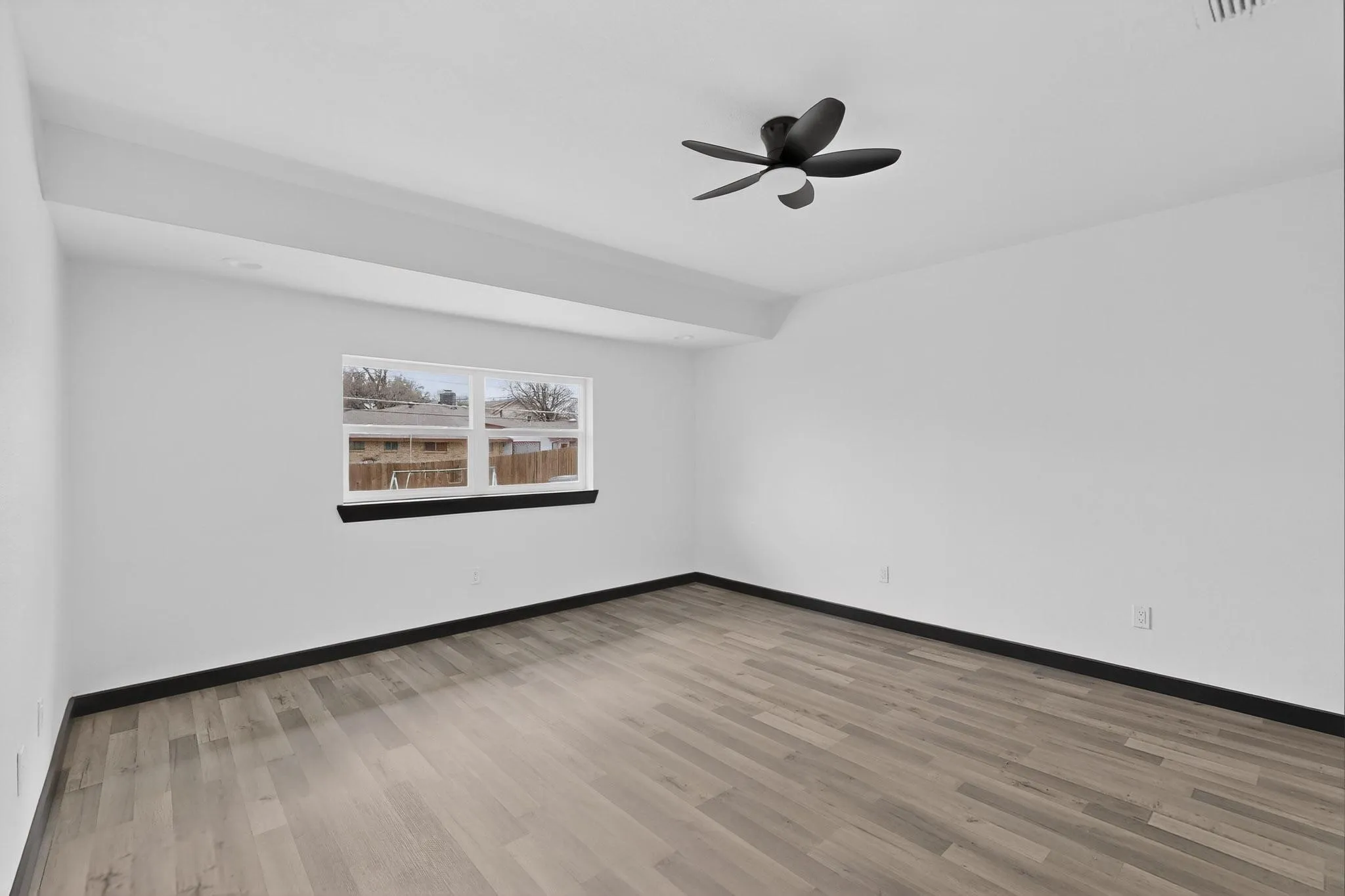 Single Family Residence For Sale in Dallas County , 11360 Drummond Drive, Dallas, Texas 75228, 6 Bedroom, 2 Bathroom, Garage spaces, 2,700 Sqft, built in 1966, mls#21370937, Real Estate Agent in Dallas, Homes For Sale in Dallas county, Homes For Sale in Dallas, Realtor in Dallas Texas, Real Estate Brokerage Independent Realty Texas, Luminita Cordes Realtor