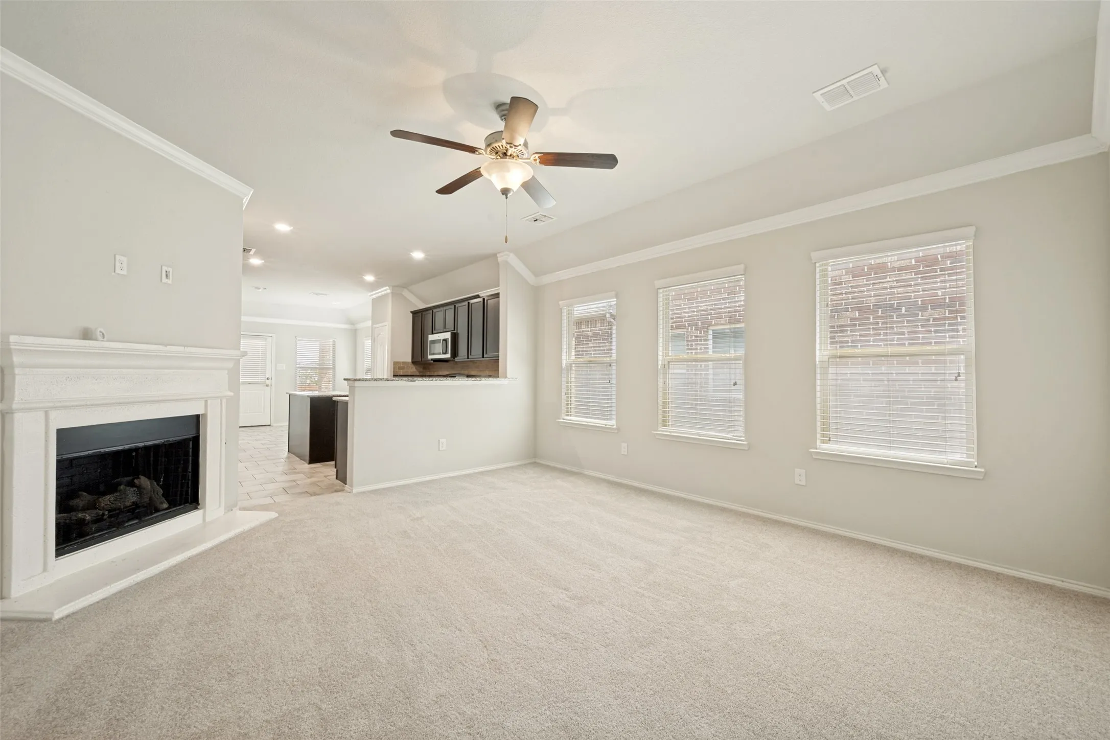 Single Family Residence For Sale in Tarrant County , 5856 Bindweed Street, Fort Worth, Texas 76123, 4 Bedroom, 2 Bathroom, 2 Garage spaces, 1,603 Sqft, built in 2016, mls#21370832, Real Estate Agent in Fort Worth, Homes For Sale in Tarrant county, Homes For Sale in Fort Worth, Realtor in Fort Worth Texas, Real Estate Brokerage Independent Realty Texas, Luminita Cordes Realtor