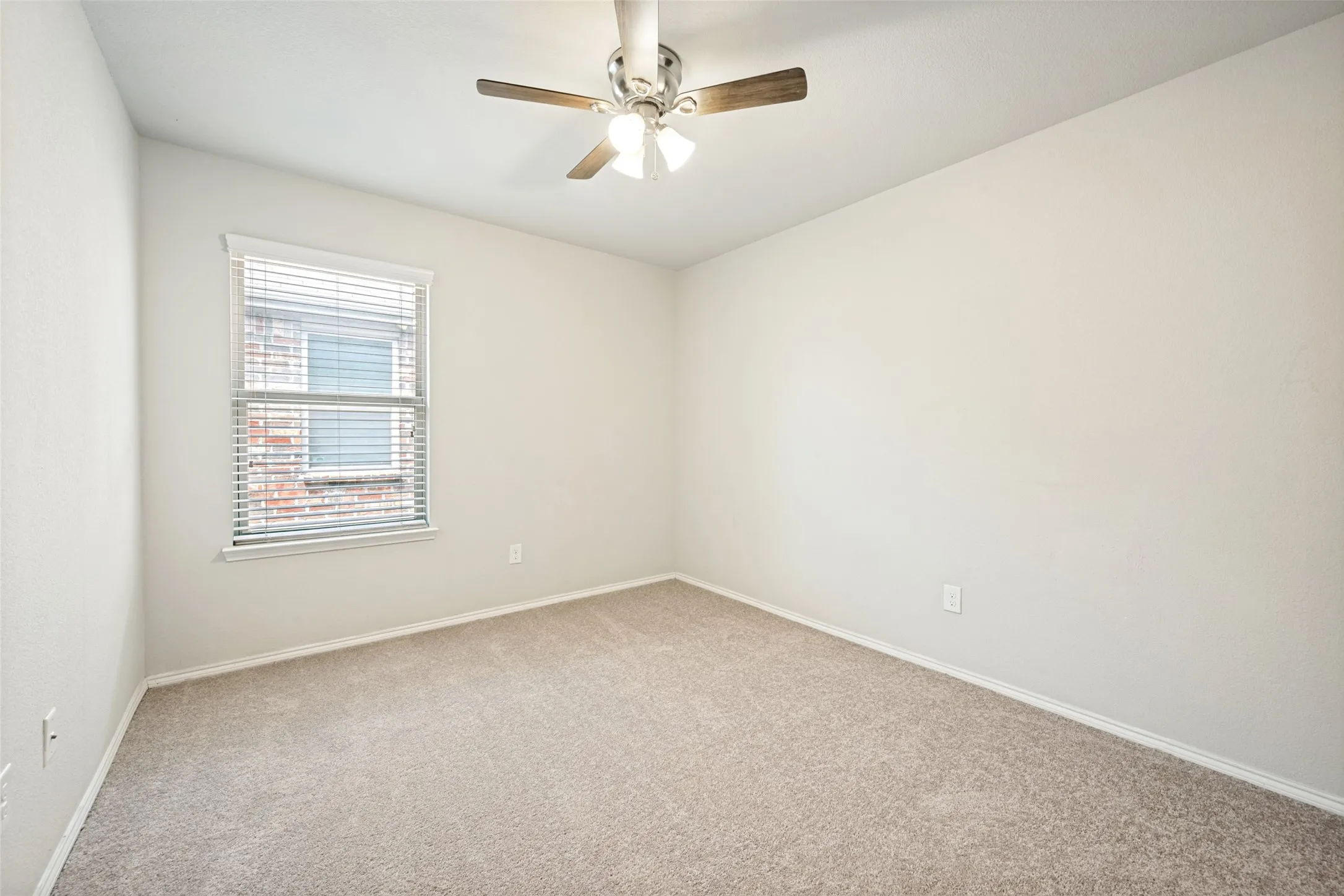 Single Family Residence For Sale in Tarrant County , 5856 Bindweed Street, Fort Worth, Texas 76123, 4 Bedroom, 2 Bathroom, 2 Garage spaces, 1,603 Sqft, built in 2016, mls#21370832, Real Estate Agent in Fort Worth, Homes For Sale in Tarrant county, Homes For Sale in Fort Worth, Realtor in Fort Worth Texas, Real Estate Brokerage Independent Realty Texas, Luminita Cordes Realtor