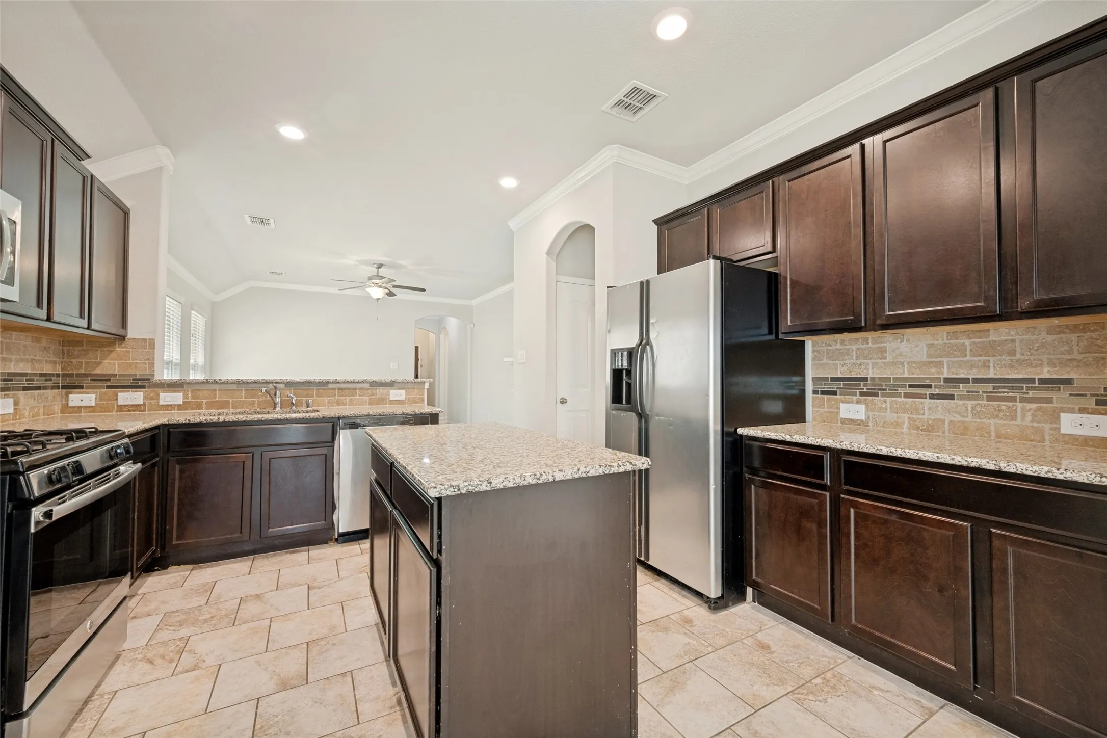 Single Family Residence For Sale in Tarrant County , 5856 Bindweed Street, Fort Worth, Texas 76123, 4 Bedroom, 2 Bathroom, 2 Garage spaces, 1,603 Sqft, built in 2016, mls#21370832, Real Estate Agent in Fort Worth, Homes For Sale in Tarrant county, Homes For Sale in Fort Worth, Realtor in Fort Worth Texas, Real Estate Brokerage Independent Realty Texas, Luminita Cordes Realtor