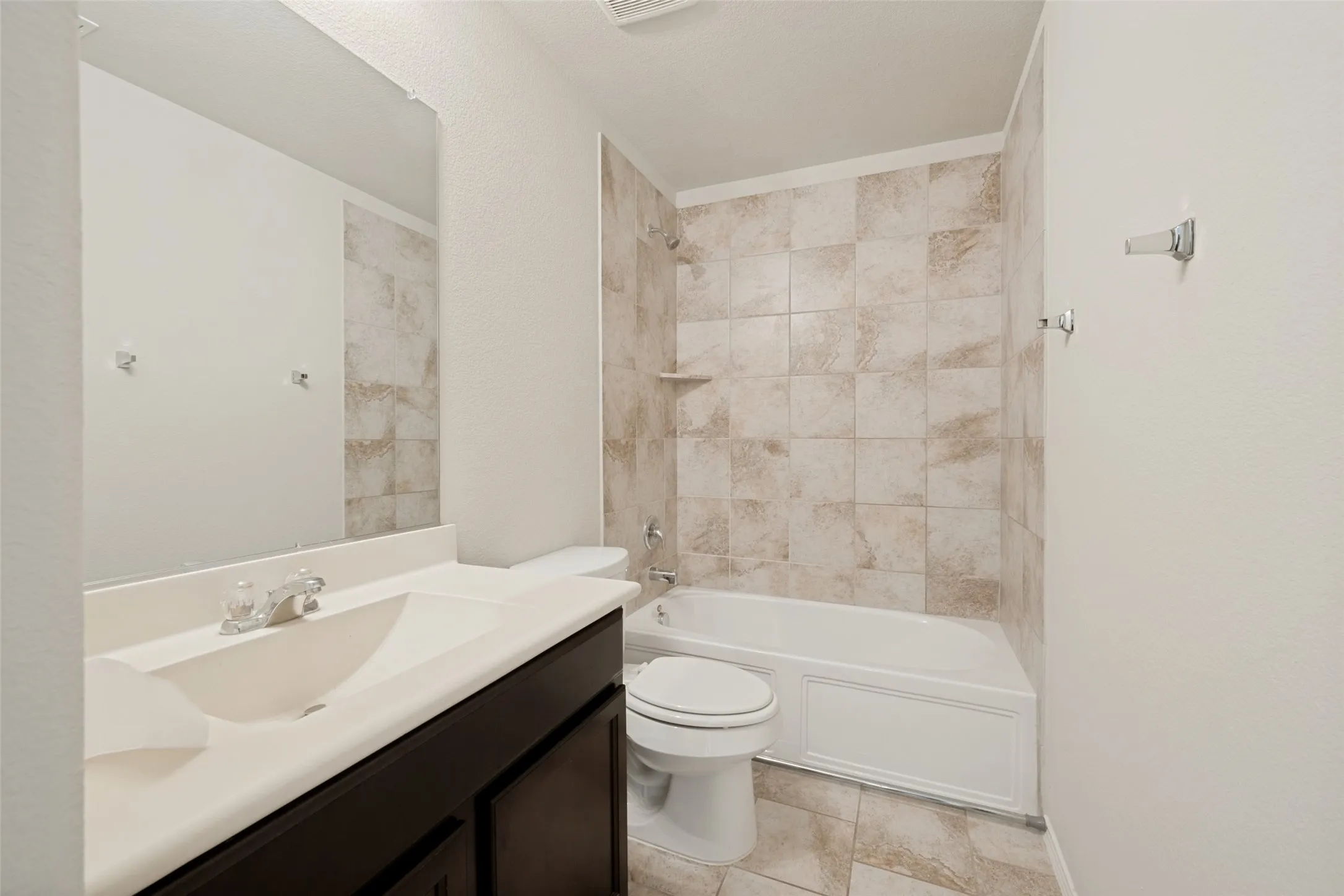 Single Family Residence For Sale in Tarrant County , 5856 Bindweed Street, Fort Worth, Texas 76123, 4 Bedroom, 2 Bathroom, 2 Garage spaces, 1,603 Sqft, built in 2016, mls#21370832, Real Estate Agent in Fort Worth, Homes For Sale in Tarrant county, Homes For Sale in Fort Worth, Realtor in Fort Worth Texas, Real Estate Brokerage Independent Realty Texas, Luminita Cordes Realtor