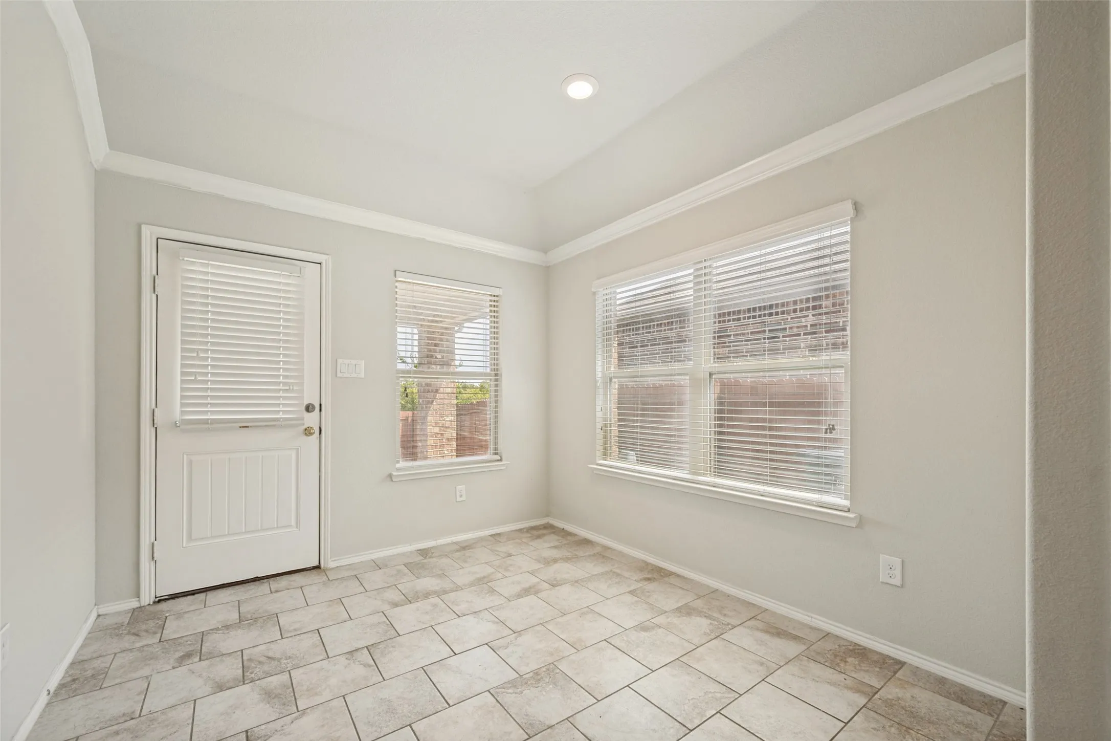 Single Family Residence For Sale in Tarrant County , 5856 Bindweed Street, Fort Worth, Texas 76123, 4 Bedroom, 2 Bathroom, 2 Garage spaces, 1,603 Sqft, built in 2016, mls#21370832, Real Estate Agent in Fort Worth, Homes For Sale in Tarrant county, Homes For Sale in Fort Worth, Realtor in Fort Worth Texas, Real Estate Brokerage Independent Realty Texas, Luminita Cordes Realtor