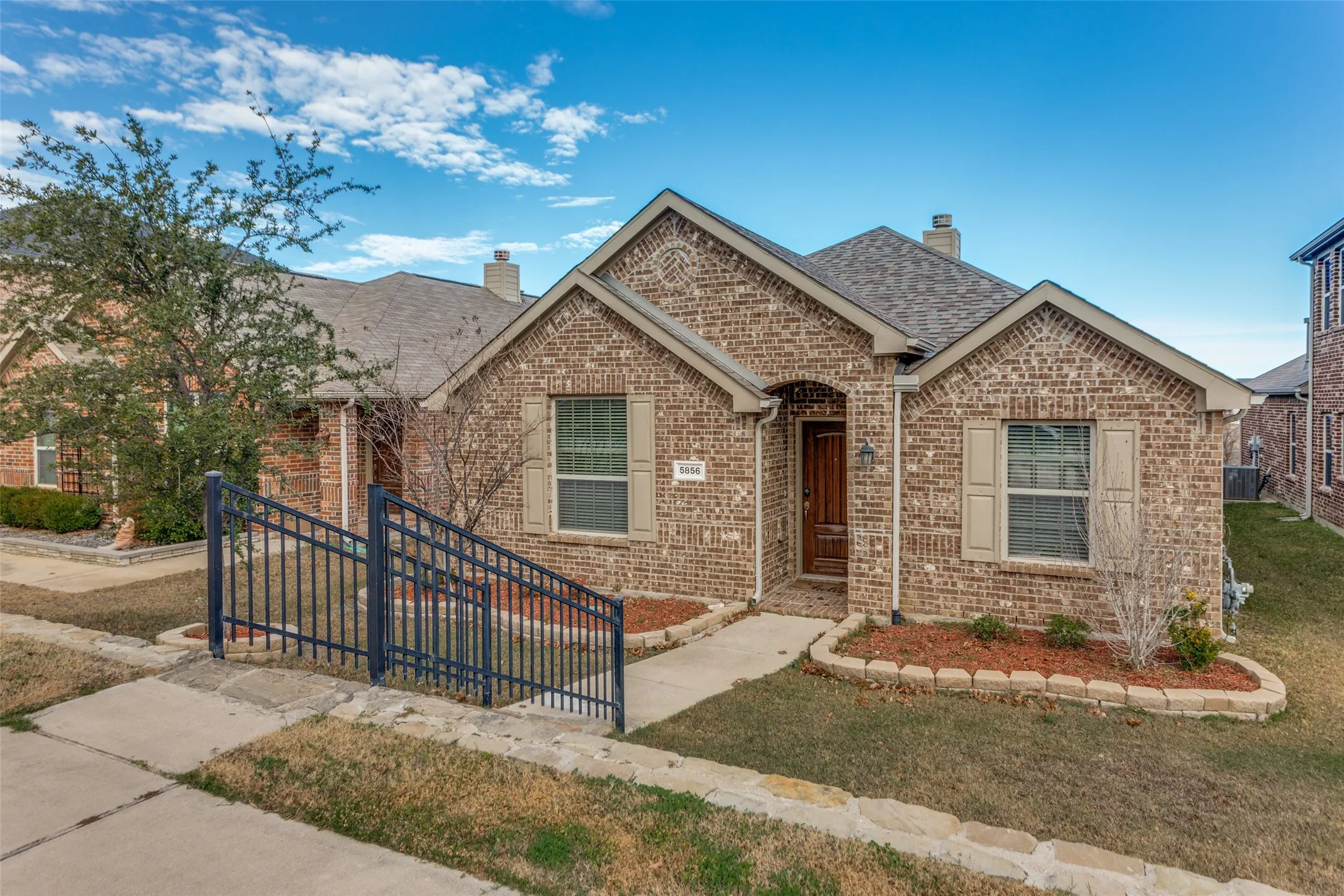 Single Family Residence For Sale in Tarrant County , 5856 Bindweed Street, Fort Worth, Texas 76123, 4 Bedroom, 2 Bathroom, 2 Garage spaces, 1,603 Sqft, built in 2016, mls#21370832, Real Estate Agent in Fort Worth, Homes For Sale in Tarrant county, Homes For Sale in Fort Worth, Realtor in Fort Worth Texas, Real Estate Brokerage Independent Realty Texas, Luminita Cordes Realtor