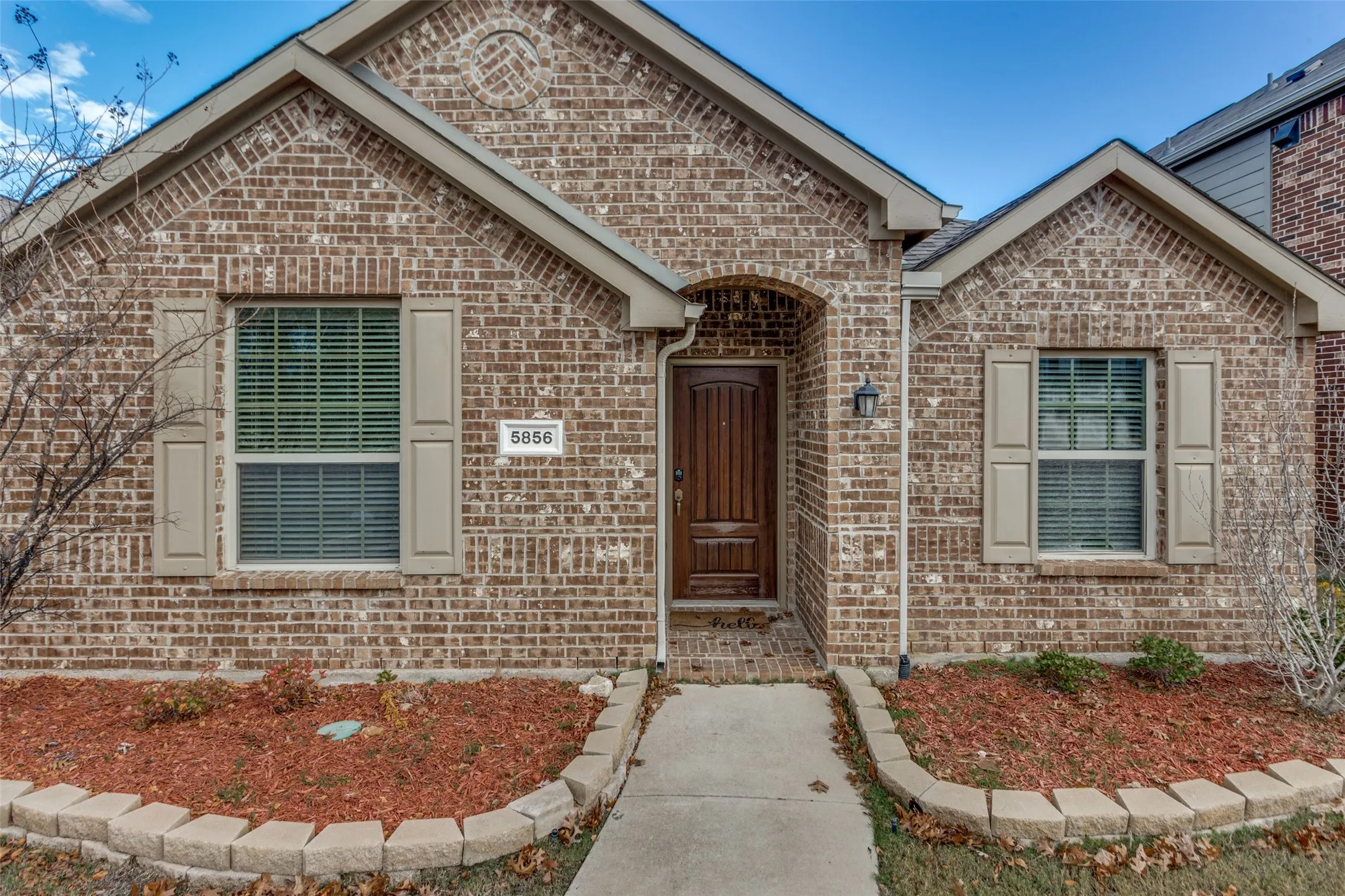 Single Family Residence For Sale in Tarrant County , 5856 Bindweed Street, Fort Worth, Texas 76123, 4 Bedroom, 2 Bathroom, 2 Garage spaces, 1,603 Sqft, built in 2016, mls#21370832, Real Estate Agent in Fort Worth, Homes For Sale in Tarrant county, Homes For Sale in Fort Worth, Realtor in Fort Worth Texas, Real Estate Brokerage Independent Realty Texas, Luminita Cordes Realtor