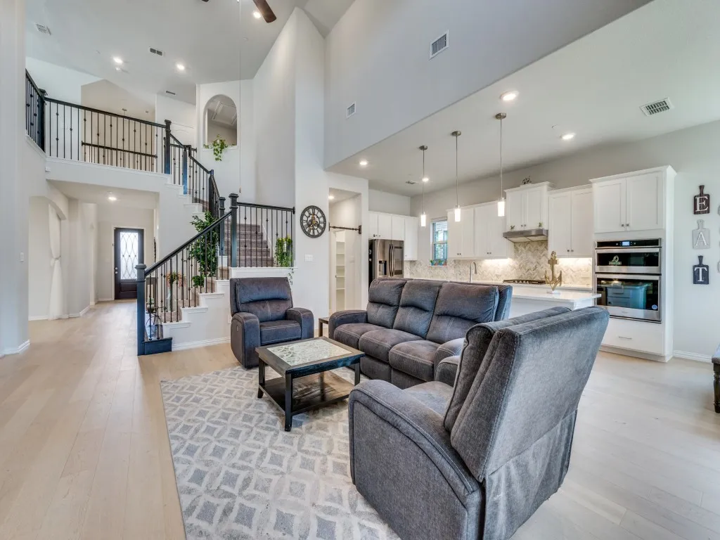 Single Family Residence For Rent in Denton County , 2094 Creekbluff Circle, Lewisville, Texas 75010, 4 Bedroom, 3 Bathroom, 2 Garage spaces, 3,049 Sqft, built in 2021, mls#21370935, Real Estate Agent in Lewisville, Homes For Rent in Denton county, Homes For Rent in Lewisville, Realtor in Lewisville Texas, Real Estate Brokerage Independent Realty Texas, Luminita Cordes Realtor