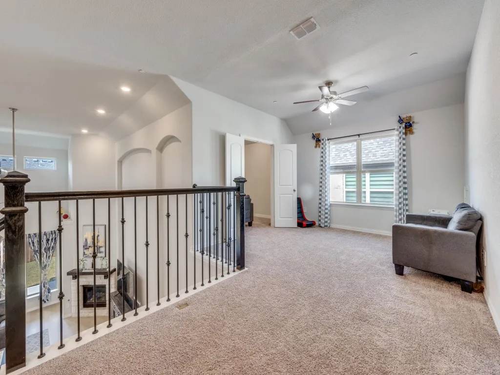 Single Family Residence For Rent in Denton County , 2094 Creekbluff Circle, Lewisville, Texas 75010, 4 Bedroom, 3 Bathroom, 2 Garage spaces, 3,049 Sqft, built in 2021, mls#21370935, Real Estate Agent in Lewisville, Homes For Rent in Denton county, Homes For Rent in Lewisville, Realtor in Lewisville Texas, Real Estate Brokerage Independent Realty Texas, Luminita Cordes Realtor