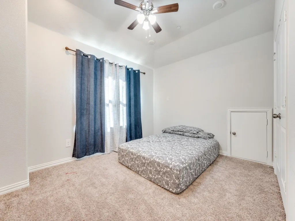 Single Family Residence For Rent in Denton County , 2094 Creekbluff Circle, Lewisville, Texas 75010, 4 Bedroom, 3 Bathroom, 2 Garage spaces, 3,049 Sqft, built in 2021, mls#21370935, Real Estate Agent in Lewisville, Homes For Rent in Denton county, Homes For Rent in Lewisville, Realtor in Lewisville Texas, Real Estate Brokerage Independent Realty Texas, Luminita Cordes Realtor