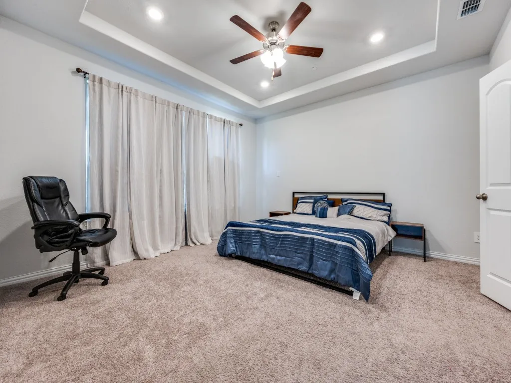 Single Family Residence For Rent in Denton County , 2094 Creekbluff Circle, Lewisville, Texas 75010, 4 Bedroom, 3 Bathroom, 2 Garage spaces, 3,049 Sqft, built in 2021, mls#21370935, Real Estate Agent in Lewisville, Homes For Rent in Denton county, Homes For Rent in Lewisville, Realtor in Lewisville Texas, Real Estate Brokerage Independent Realty Texas, Luminita Cordes Realtor