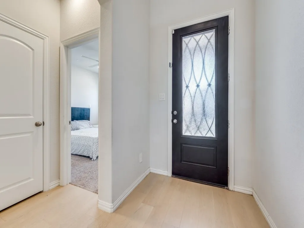 Single Family Residence For Rent in Denton County , 2094 Creekbluff Circle, Lewisville, Texas 75010, 4 Bedroom, 3 Bathroom, 2 Garage spaces, 3,049 Sqft, built in 2021, mls#21370935, Real Estate Agent in Lewisville, Homes For Rent in Denton county, Homes For Rent in Lewisville, Realtor in Lewisville Texas, Real Estate Brokerage Independent Realty Texas, Luminita Cordes Realtor