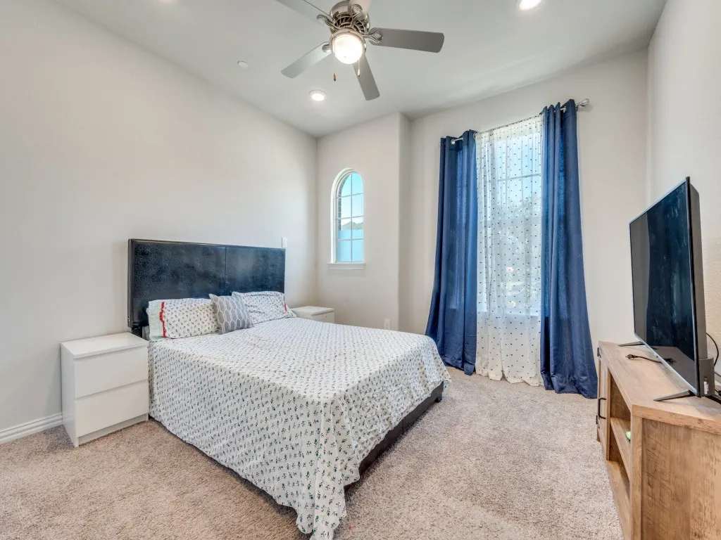 Single Family Residence For Rent in Denton County , 2094 Creekbluff Circle, Lewisville, Texas 75010, 4 Bedroom, 3 Bathroom, 2 Garage spaces, 3,049 Sqft, built in 2021, mls#21370935, Real Estate Agent in Lewisville, Homes For Rent in Denton county, Homes For Rent in Lewisville, Realtor in Lewisville Texas, Real Estate Brokerage Independent Realty Texas, Luminita Cordes Realtor