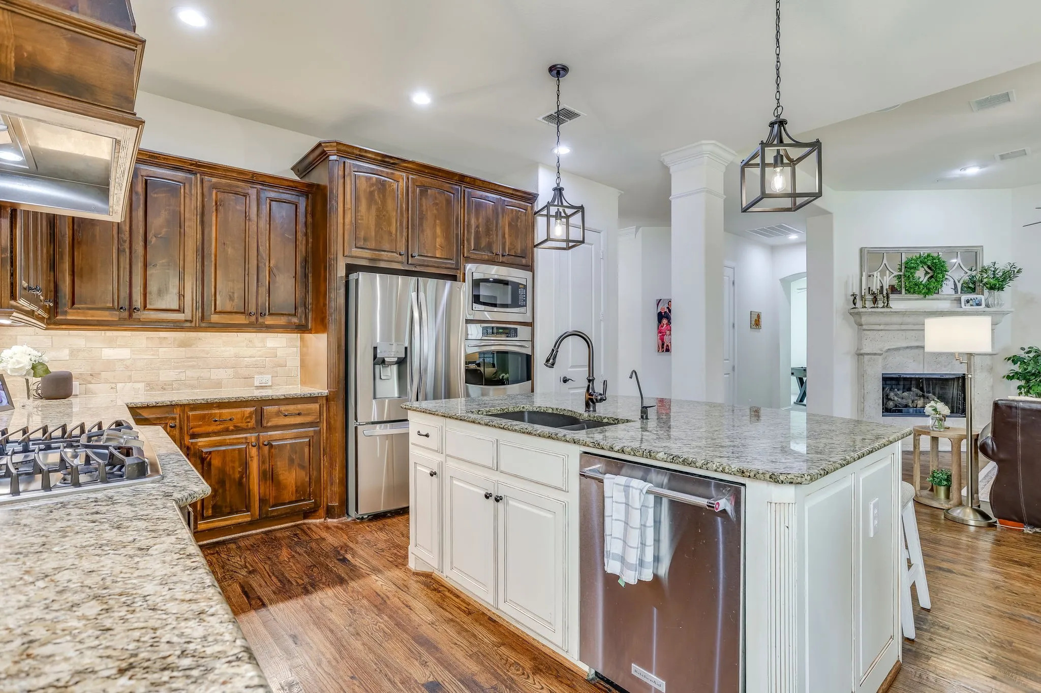 Single Family Residence For Sale in Denton County , 2016 Torin Street, Lewisville, Texas 75056, 3 Bedroom, 3 Bathroom, 2 Garage spaces, 2,853 Sqft, built in 2013, mls#21370212, Real Estate Agent in Lewisville, Homes For Sale in Denton county, Homes For Sale in Lewisville, Realtor in Lewisville Texas, Real Estate Brokerage Independent Realty Texas, Luminita Cordes Realtor