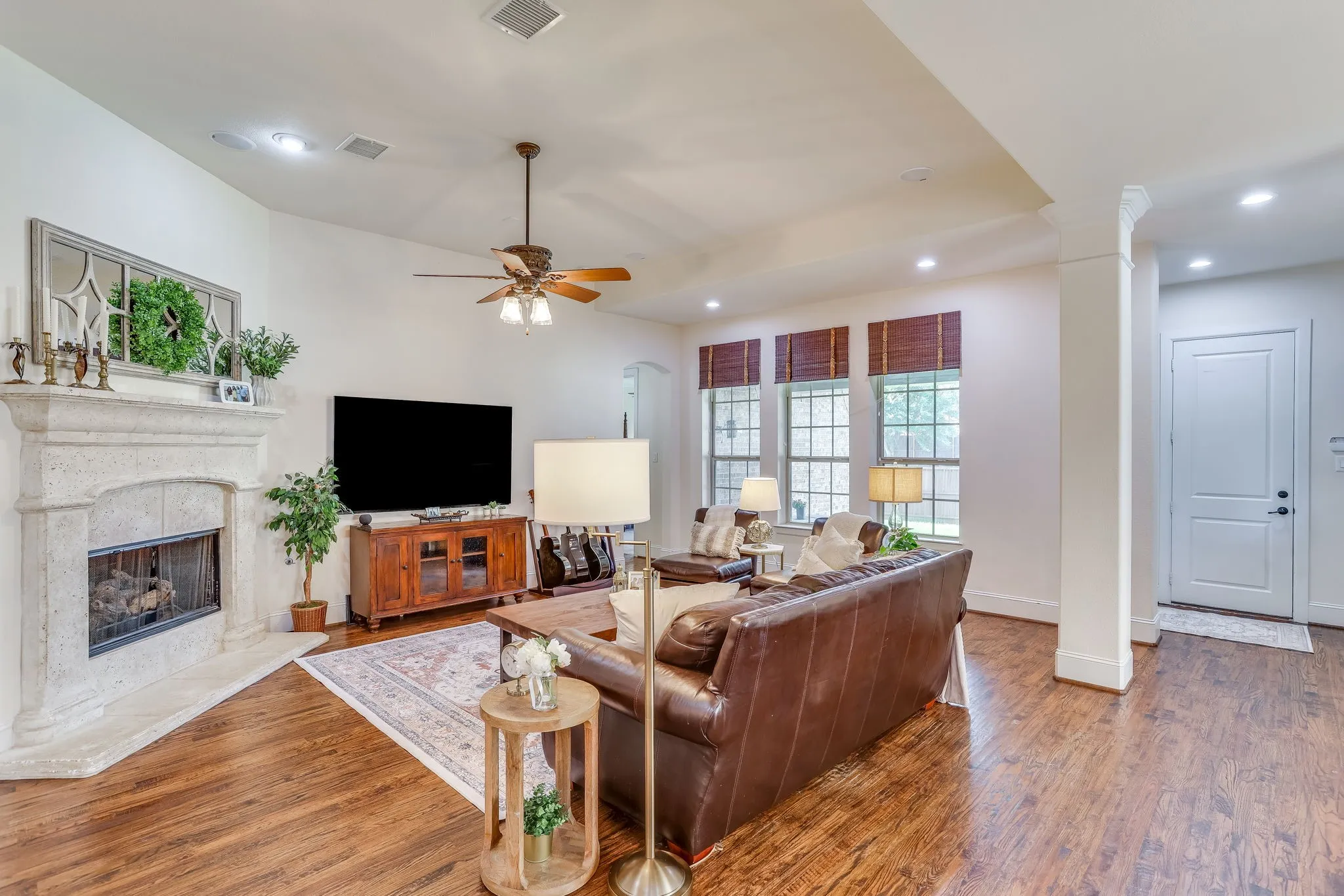 Single Family Residence For Sale in Denton County , 2016 Torin Street, Lewisville, Texas 75056, 3 Bedroom, 3 Bathroom, 2 Garage spaces, 2,853 Sqft, built in 2013, mls#21370212, Real Estate Agent in Lewisville, Homes For Sale in Denton county, Homes For Sale in Lewisville, Realtor in Lewisville Texas, Real Estate Brokerage Independent Realty Texas, Luminita Cordes Realtor