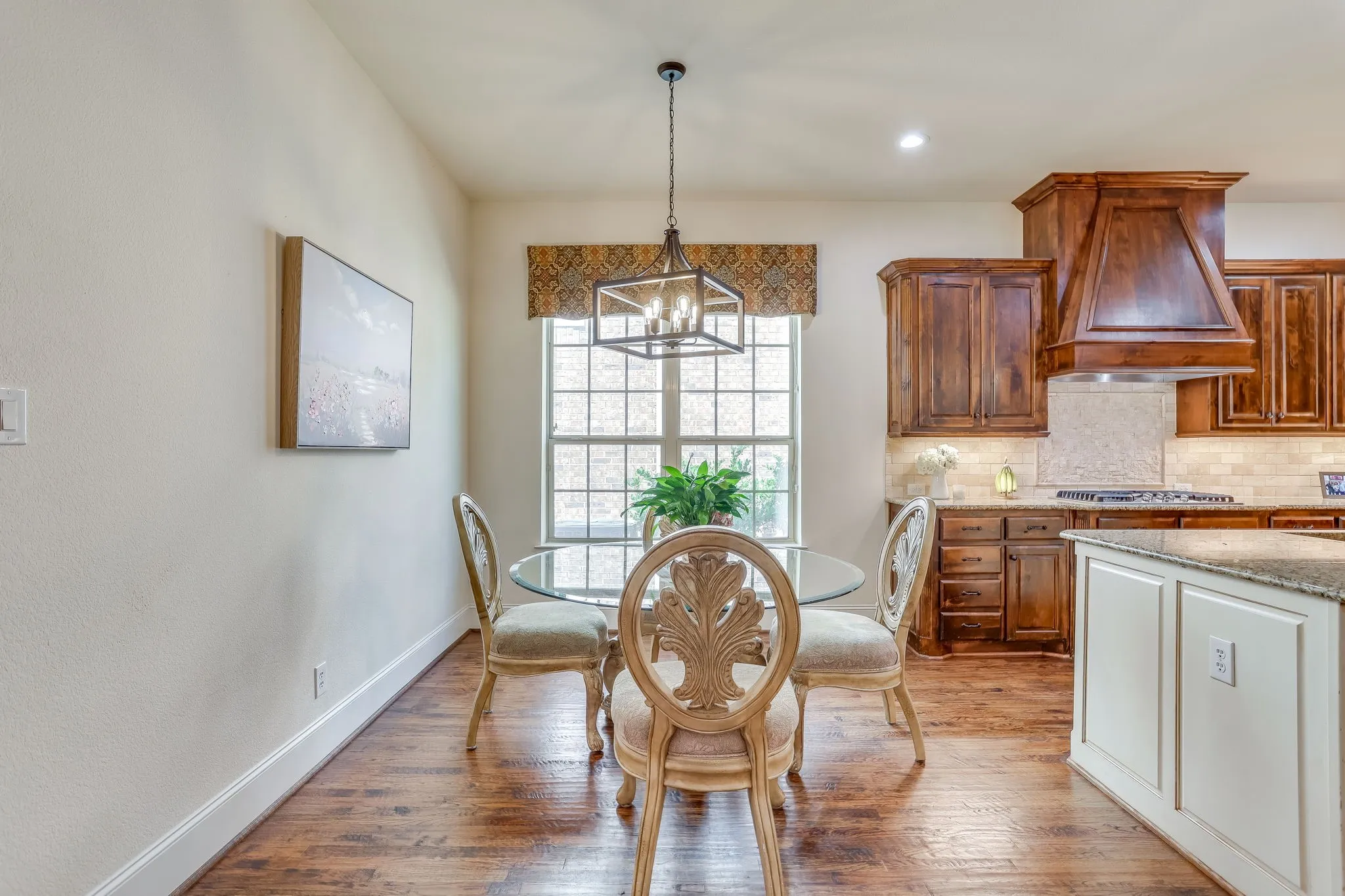 Single Family Residence For Sale in Denton County , 2016 Torin Street, Lewisville, Texas 75056, 3 Bedroom, 3 Bathroom, 2 Garage spaces, 2,853 Sqft, built in 2013, mls#21370212, Real Estate Agent in Lewisville, Homes For Sale in Denton county, Homes For Sale in Lewisville, Realtor in Lewisville Texas, Real Estate Brokerage Independent Realty Texas, Luminita Cordes Realtor