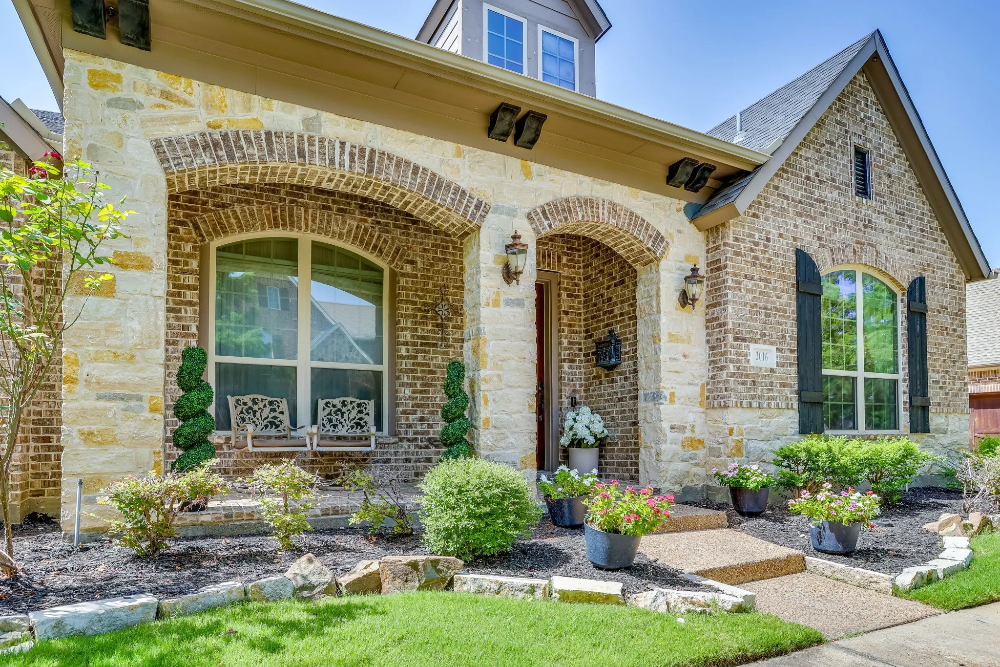 Single Family Residence For Sale in Denton County , 2016 Torin Street, Lewisville, Texas 75056, 3 Bedroom, 3 Bathroom, 2 Garage spaces, 2,853 Sqft, built in 2013, mls#21370212, Real Estate Agent in Lewisville, Homes For Sale in Denton county, Homes For Sale in Lewisville, Realtor in Lewisville Texas, Real Estate Brokerage Independent Realty Texas, Luminita Cordes Realtor
