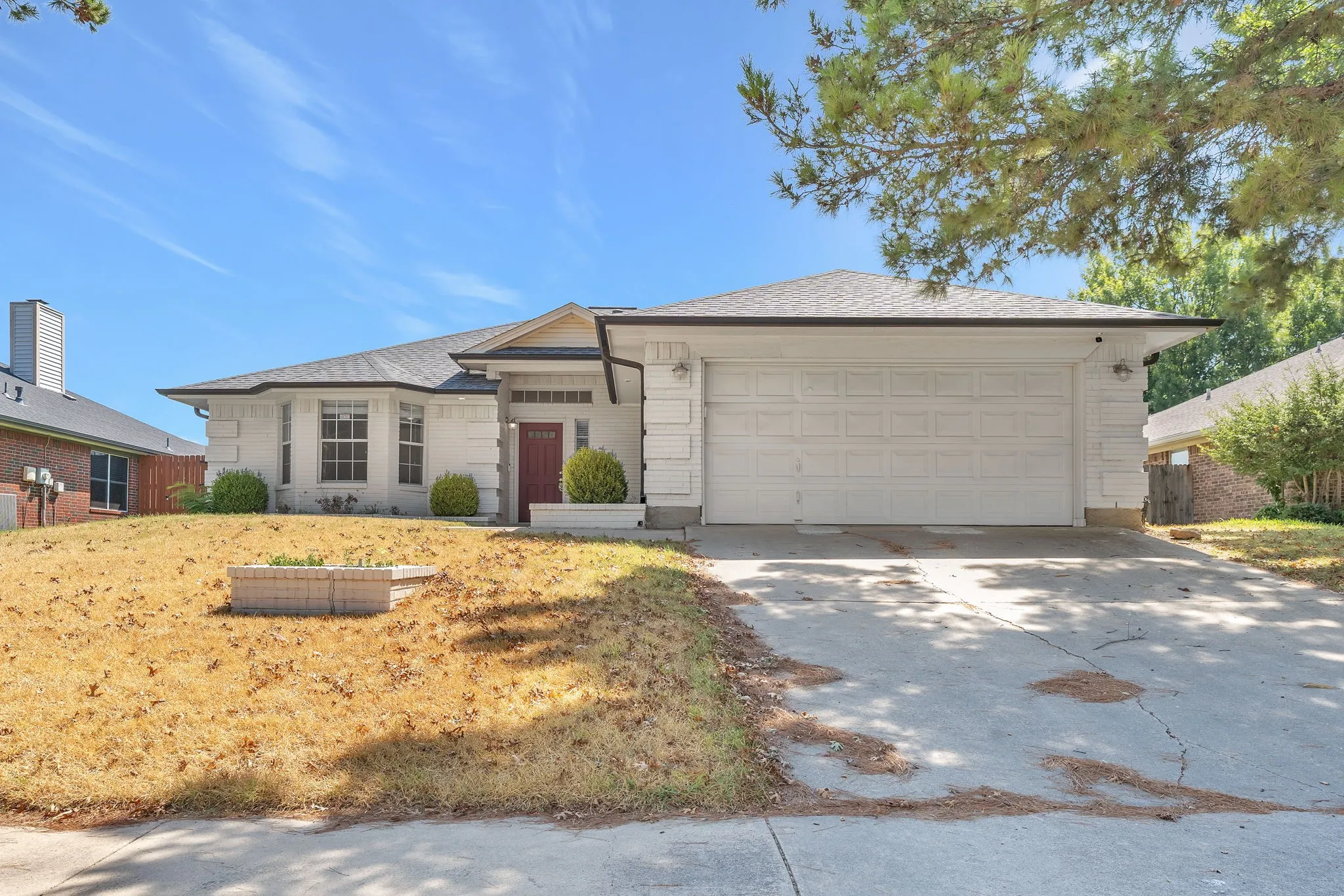 Single Family Residence For Rent in Tarrant County , 691 N Montana Court, Keller, Texas 76248, 3 Bedroom, 2 Bathroom, 2 Garage spaces, 1,834 Sqft, built in 1992, mls#21344402, Real Estate Agent in Keller, Homes For Rent in Tarrant county, Homes For Rent in Keller, Realtor in Keller Texas, Real Estate Brokerage Independent Realty Texas, Luminita Cordes Realtor