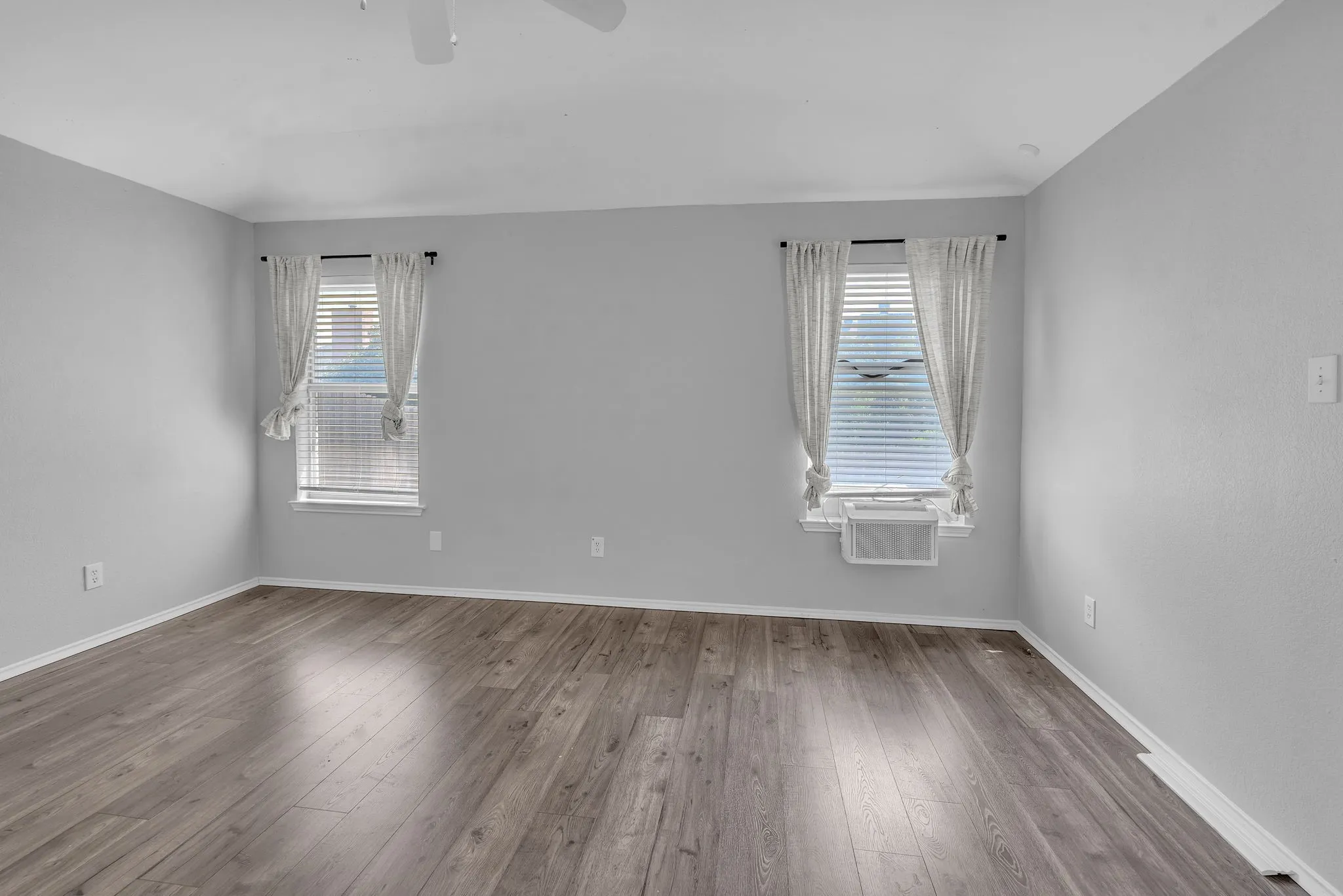 Single Family Residence For Rent in Tarrant County , 691 N Montana Court, Keller, Texas 76248, 3 Bedroom, 2 Bathroom, 2 Garage spaces, 1,834 Sqft, built in 1992, mls#21344402, Real Estate Agent in Keller, Homes For Rent in Tarrant county, Homes For Rent in Keller, Realtor in Keller Texas, Real Estate Brokerage Independent Realty Texas, Luminita Cordes Realtor