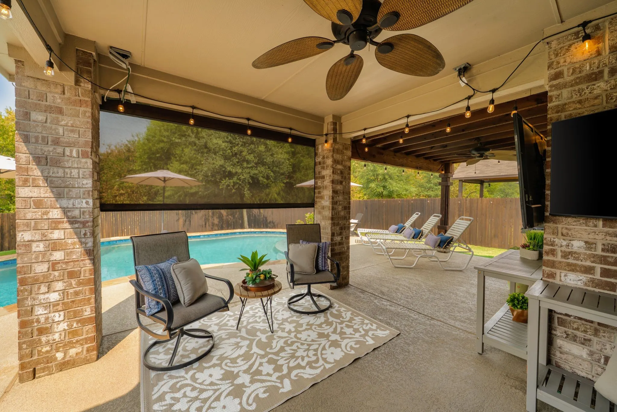 Single Family Residence For Sale in Denton County , 502 Royal Oaks Lane, Oak Point, Texas 75068, 3 Bedroom, 2 Bathroom, 2 Garage spaces, 1,882 Sqft, built in 2017, mls#21366816, Real Estate Agent in Oak Point, Homes For Sale in Denton county, Homes For Sale in Oak Point, Realtor in Oak Point Texas, Real Estate Brokerage Independent Realty Texas, Luminita Cordes Realtor