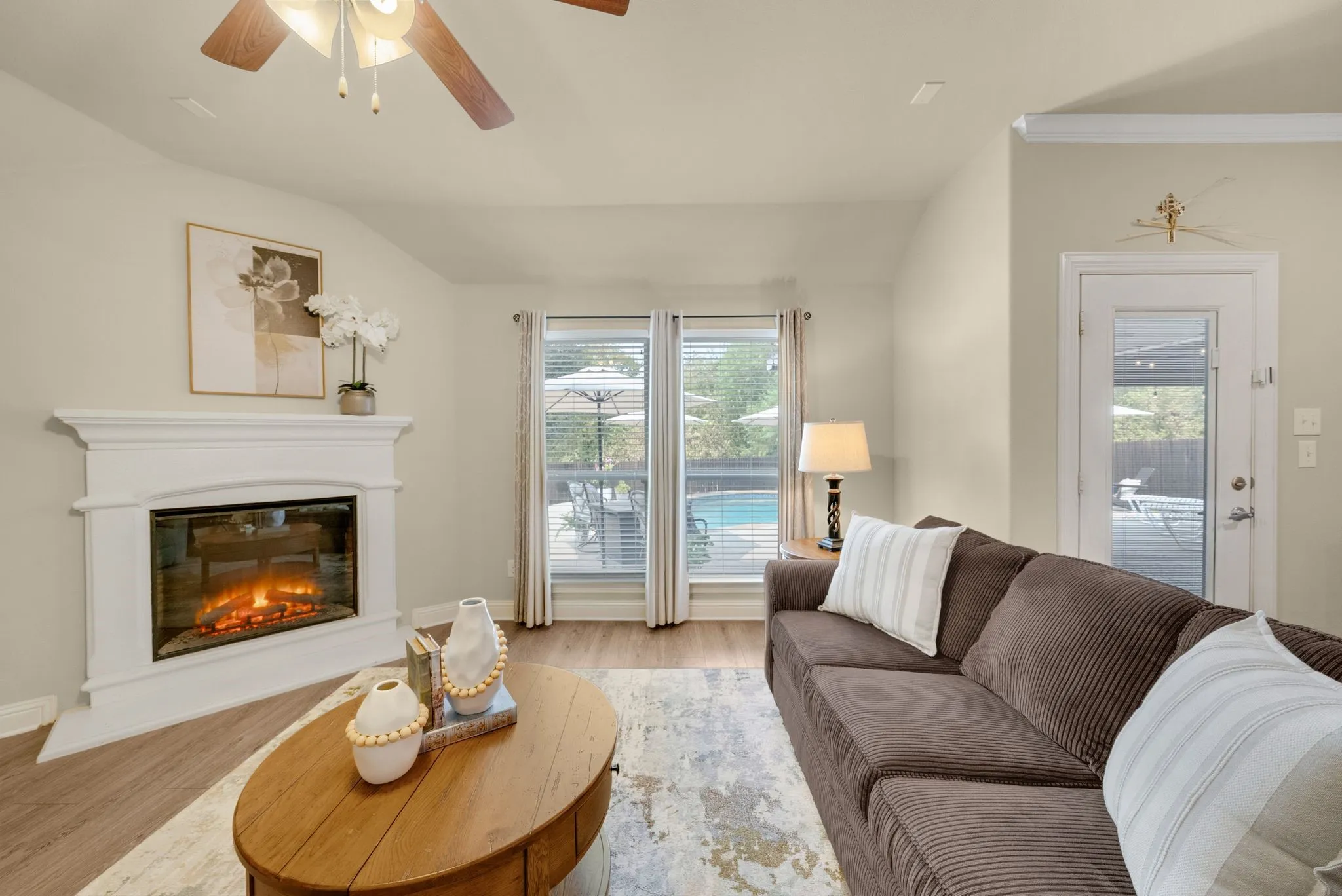 Single Family Residence For Sale in Denton County , 502 Royal Oaks Lane, Oak Point, Texas 75068, 3 Bedroom, 2 Bathroom, 2 Garage spaces, 1,882 Sqft, built in 2017, mls#21366816, Real Estate Agent in Oak Point, Homes For Sale in Denton county, Homes For Sale in Oak Point, Realtor in Oak Point Texas, Real Estate Brokerage Independent Realty Texas, Luminita Cordes Realtor